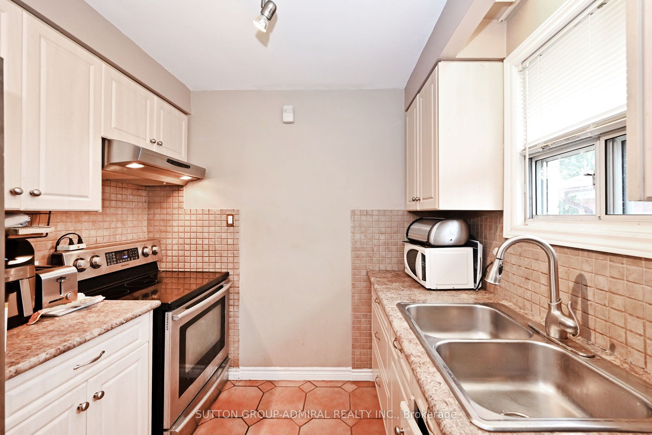 47 Tobermory Drive Property Photo 11