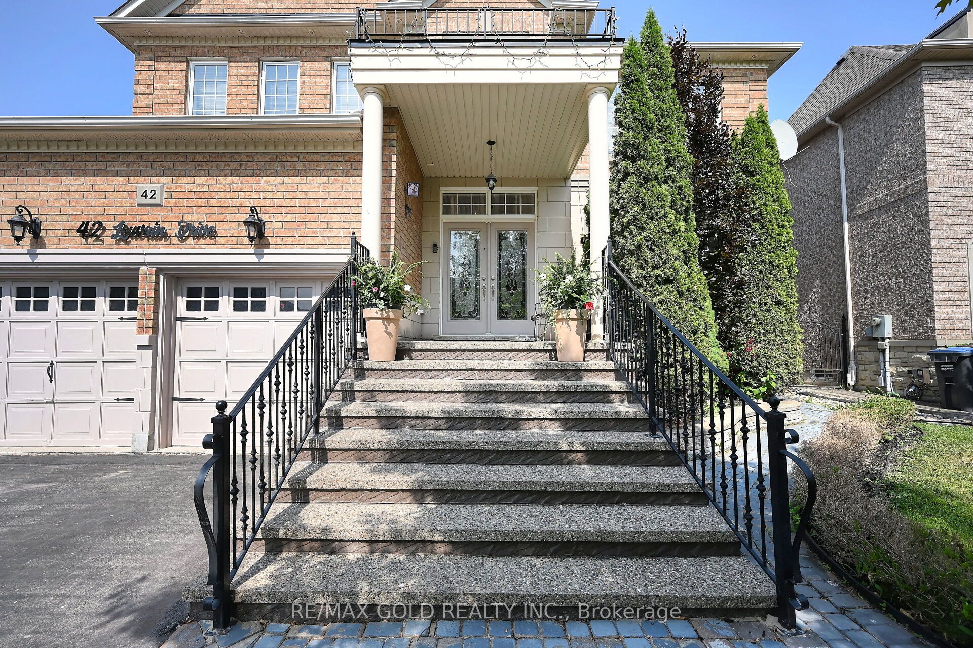 42 Louvain Drive Property Photo 4