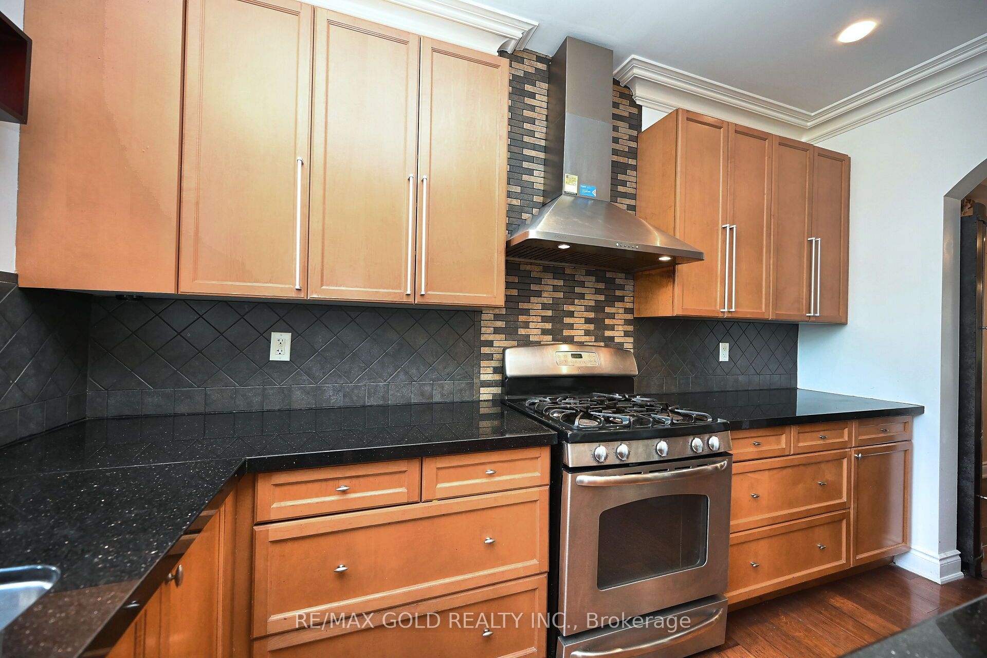 42 Louvain Drive Property Photo 15
