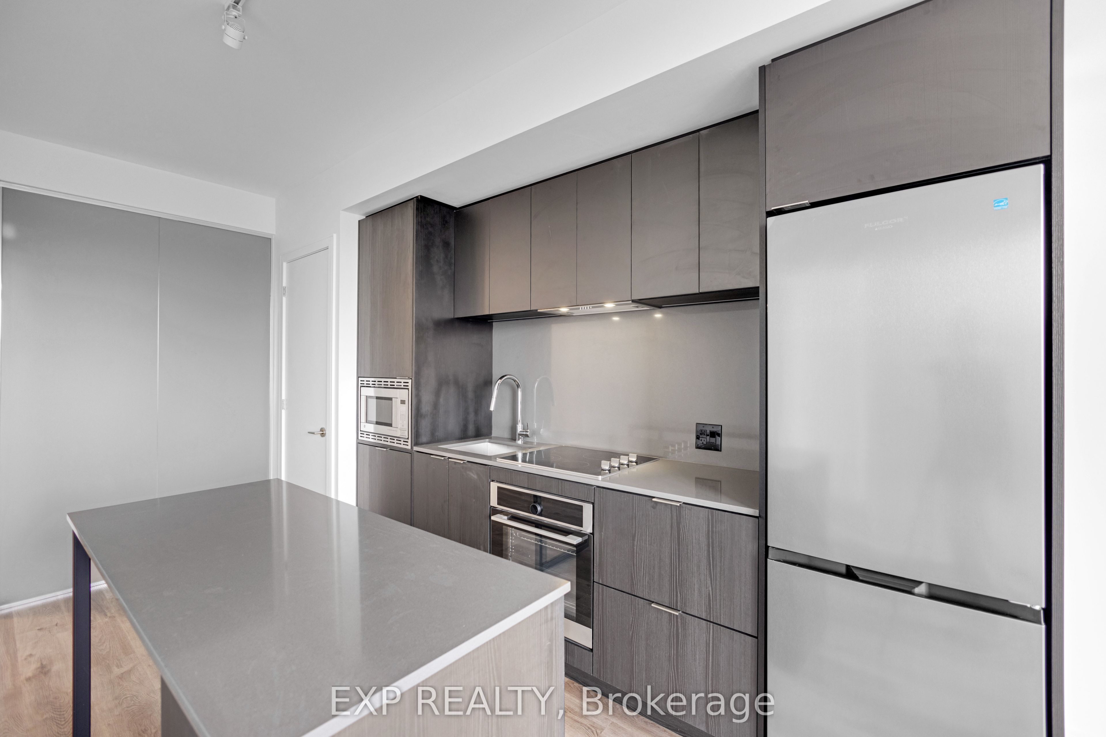 3009 Novar Road 228 Property Photo 11