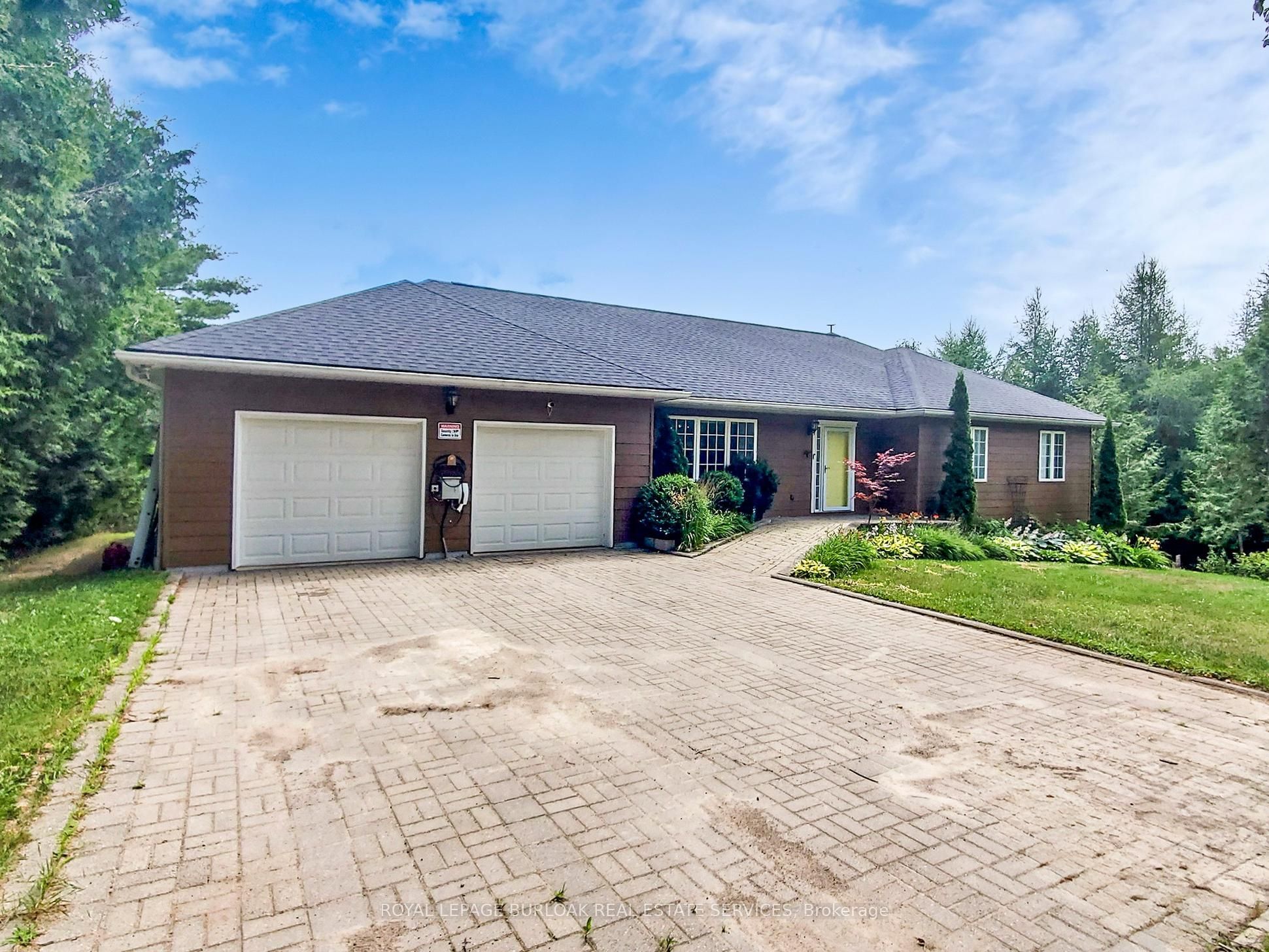 569 Highpoint Side Rd Property Photo 1