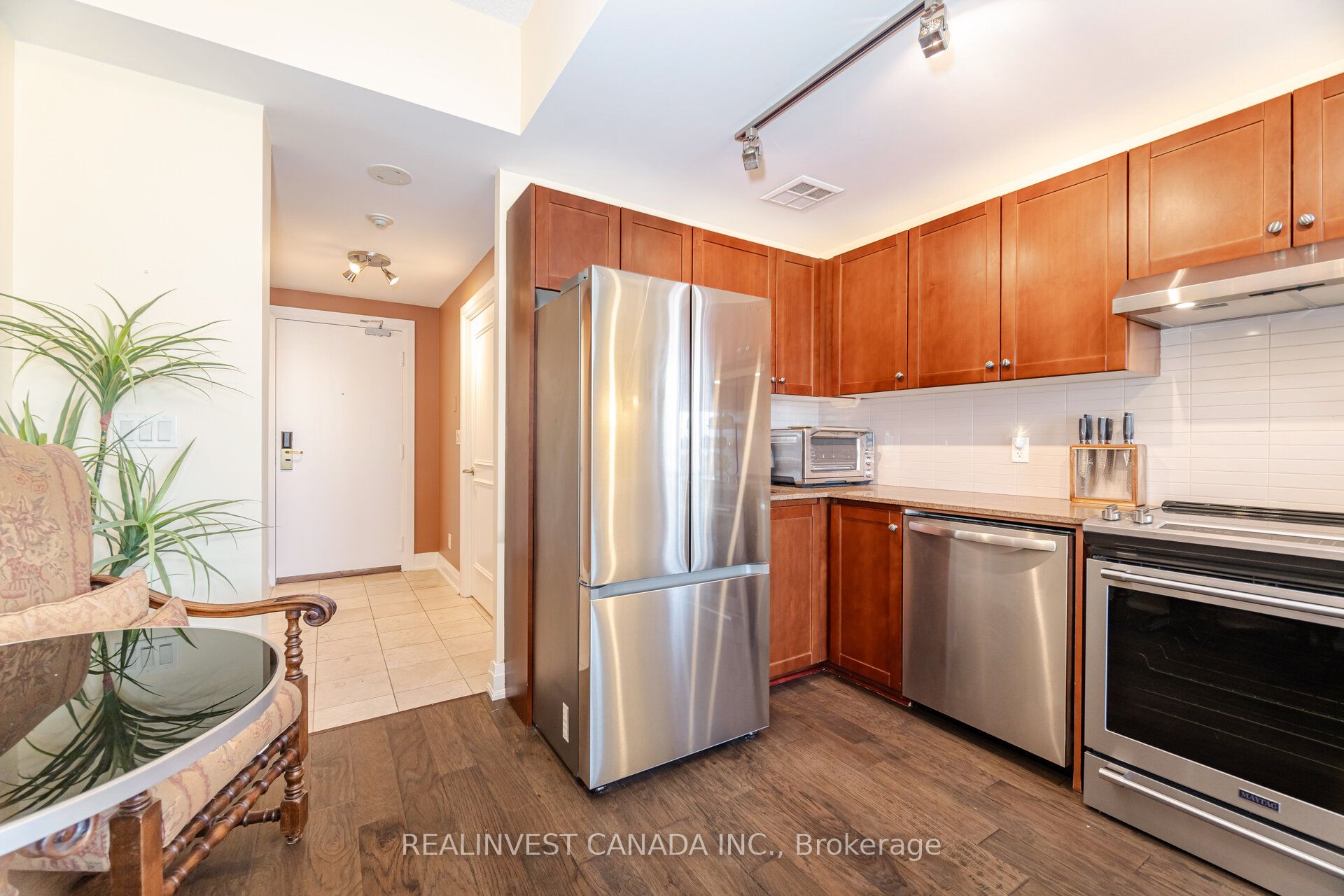 2737 Keele Street 905 Property Photo 8