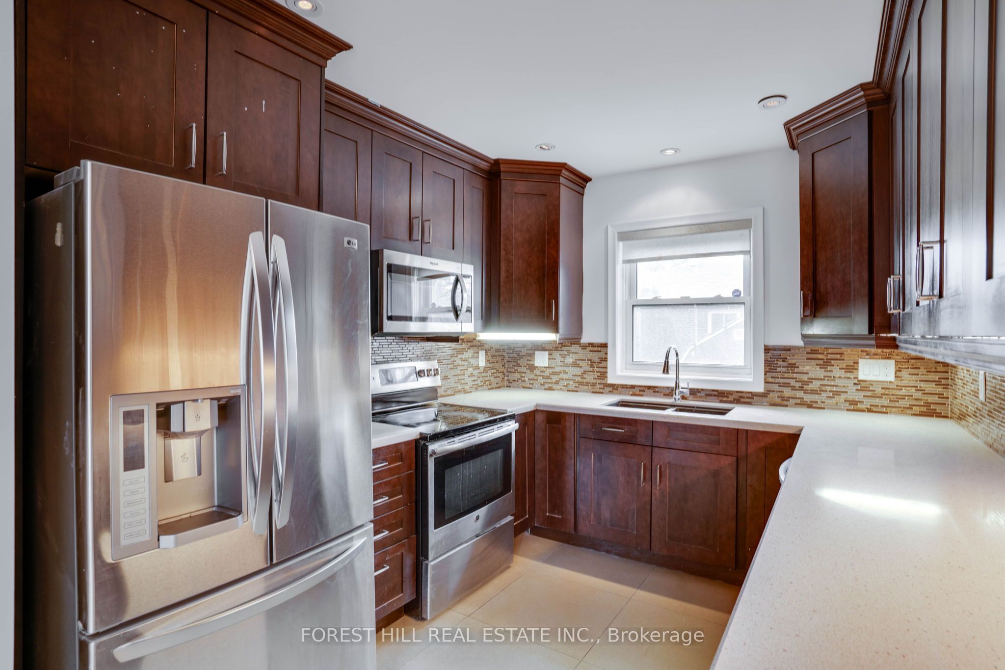 12 Glen Agar Drive Property Photo 5