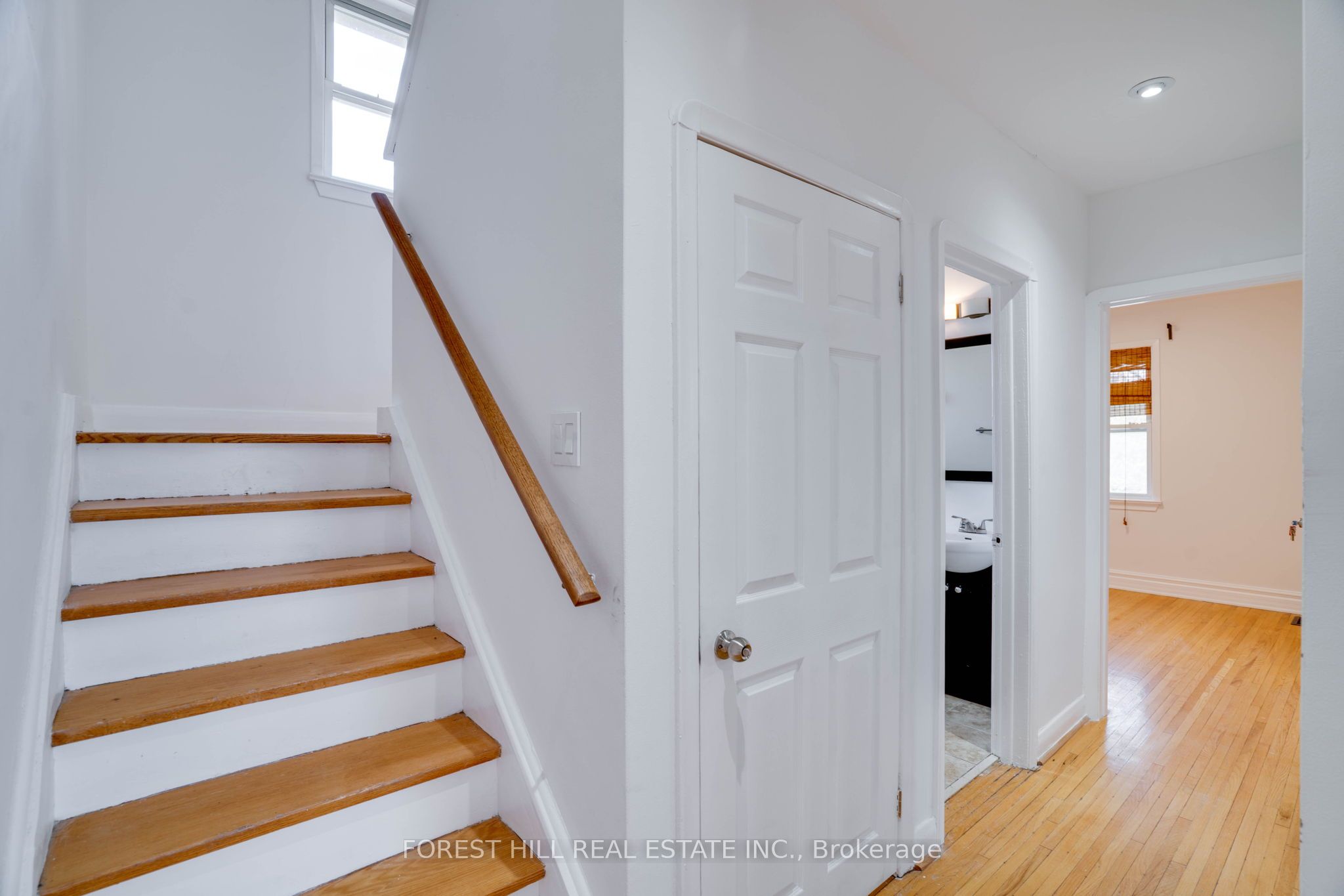 12 Glen Agar Drive Property Photo 10