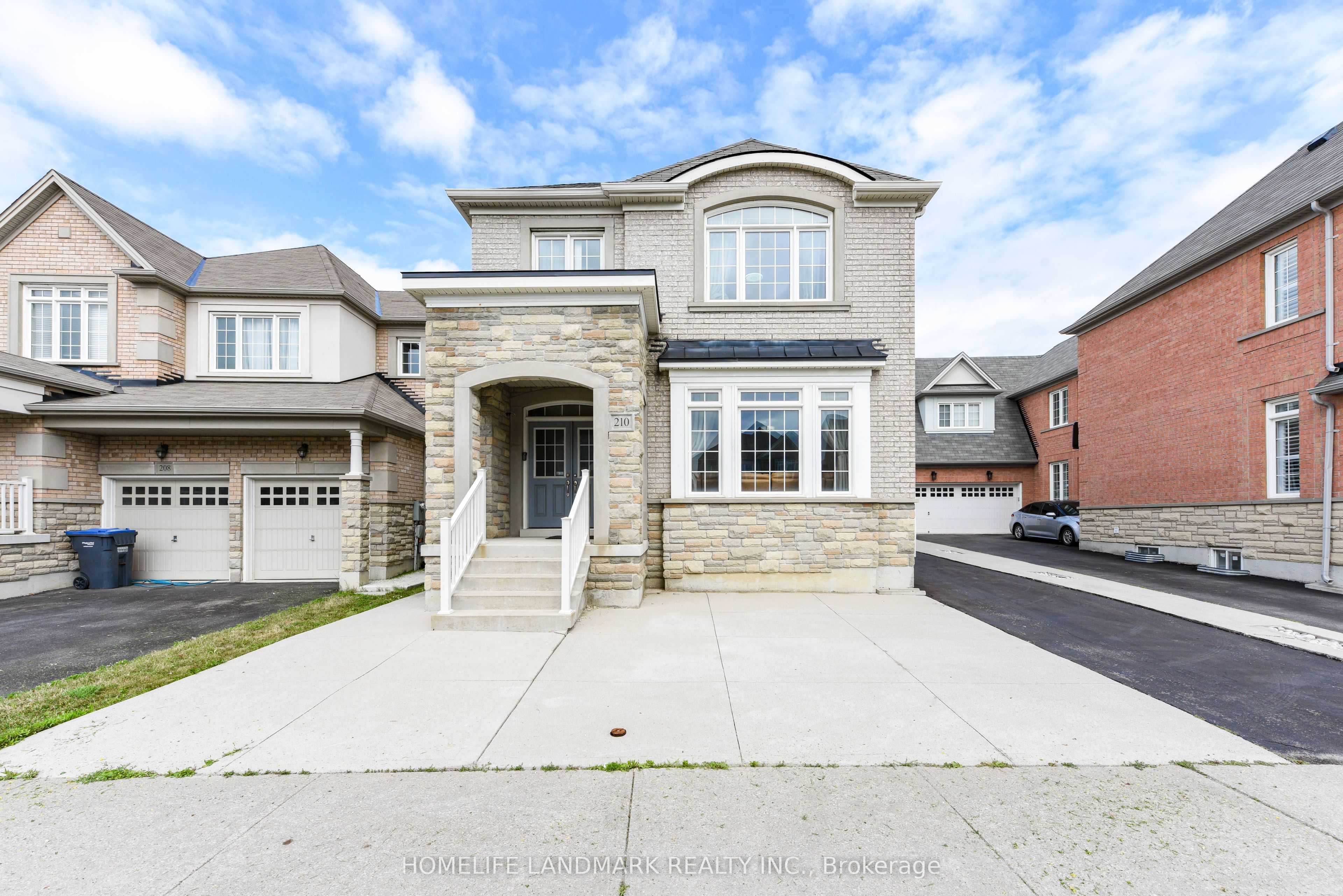 210 Castle Oaks Crossing W Property Photo 1