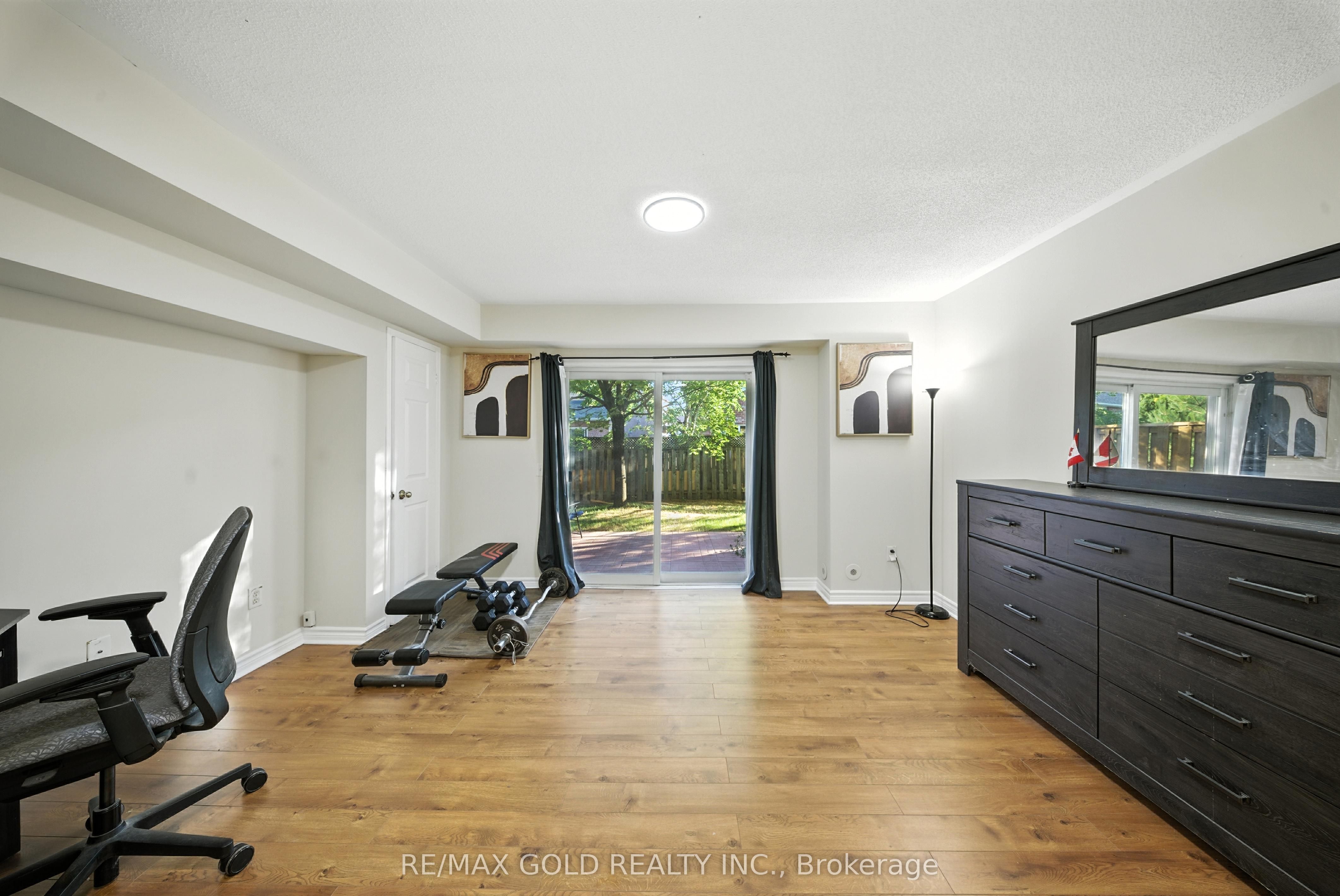 50 Strathaven Drive 58 Property Photo 25