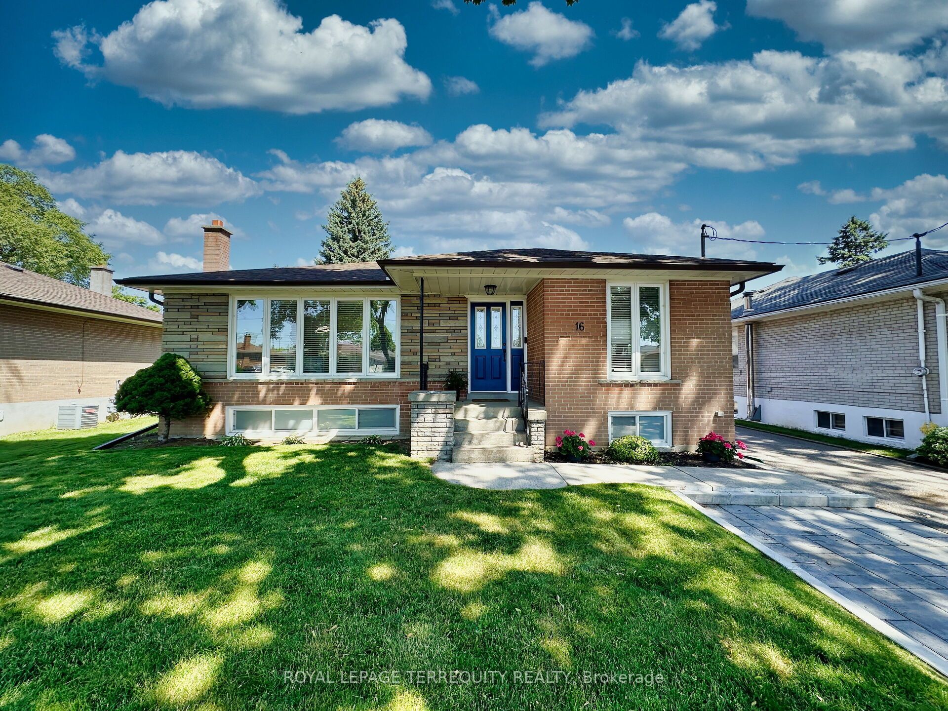16 Pagebrook Drive Property Photo 1