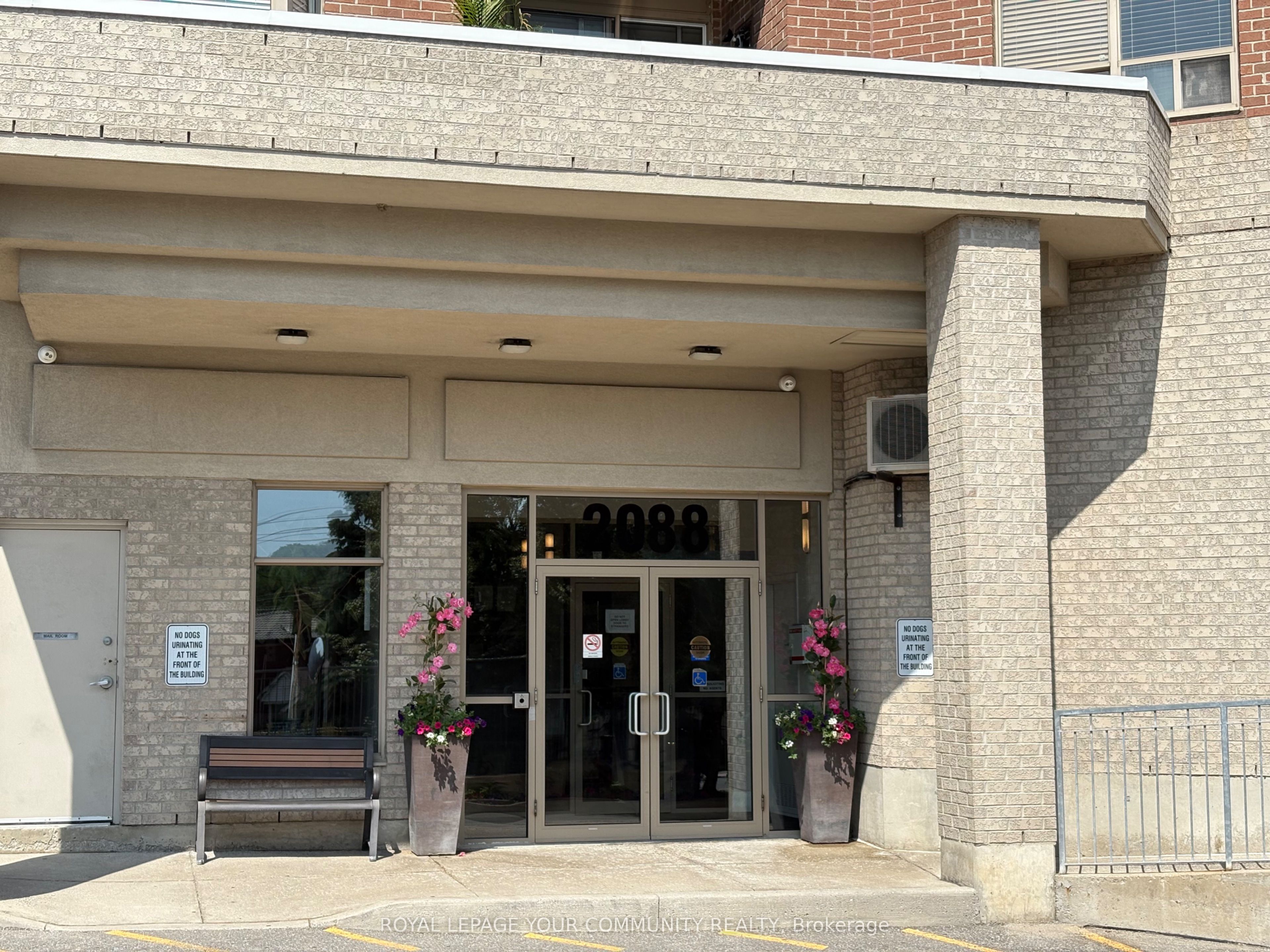 2088 Lawrence Avenue W 908 Property Photo 3