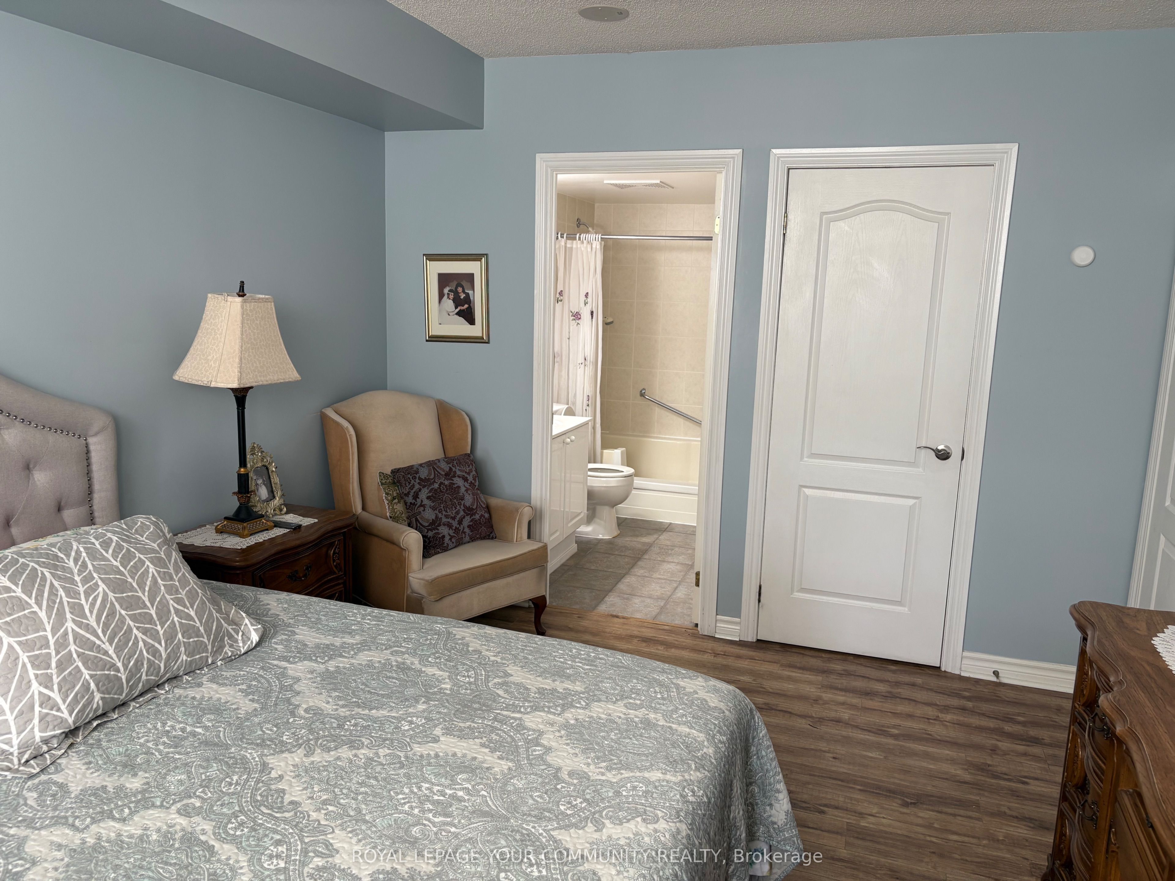 2088 Lawrence Avenue W 908 Property Photo 14