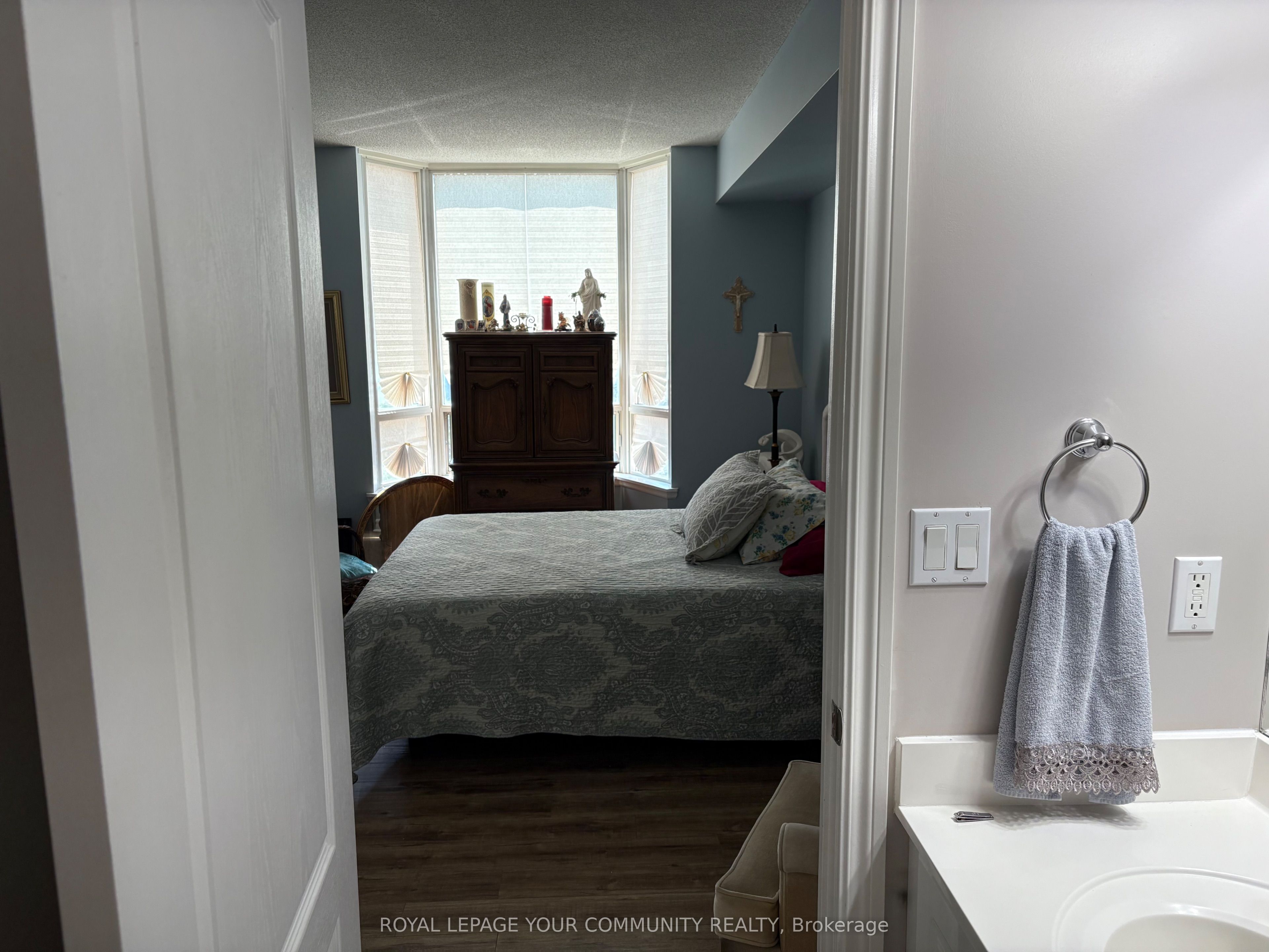 2088 Lawrence Avenue W 908 Property Photo 17