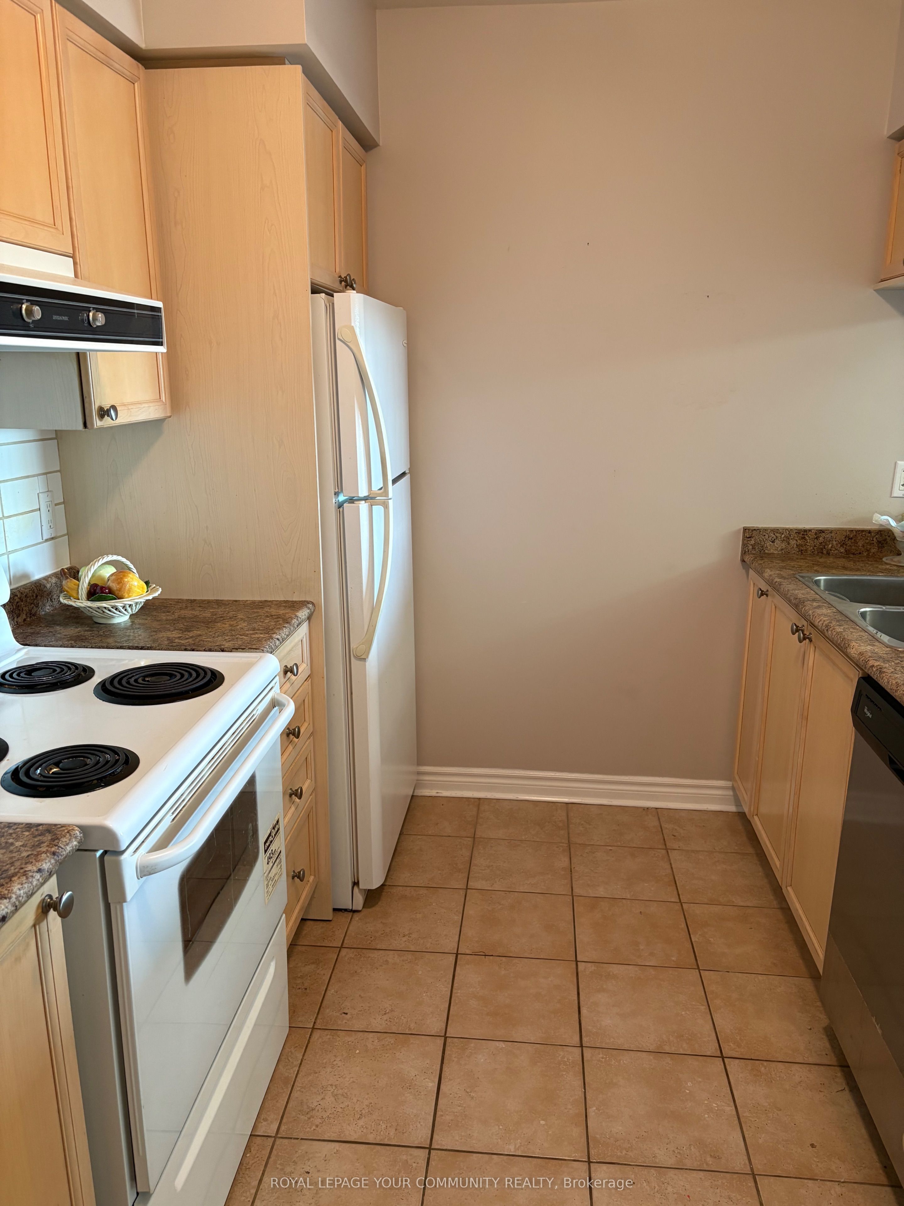 2088 Lawrence Avenue W 908 Property Photo 19