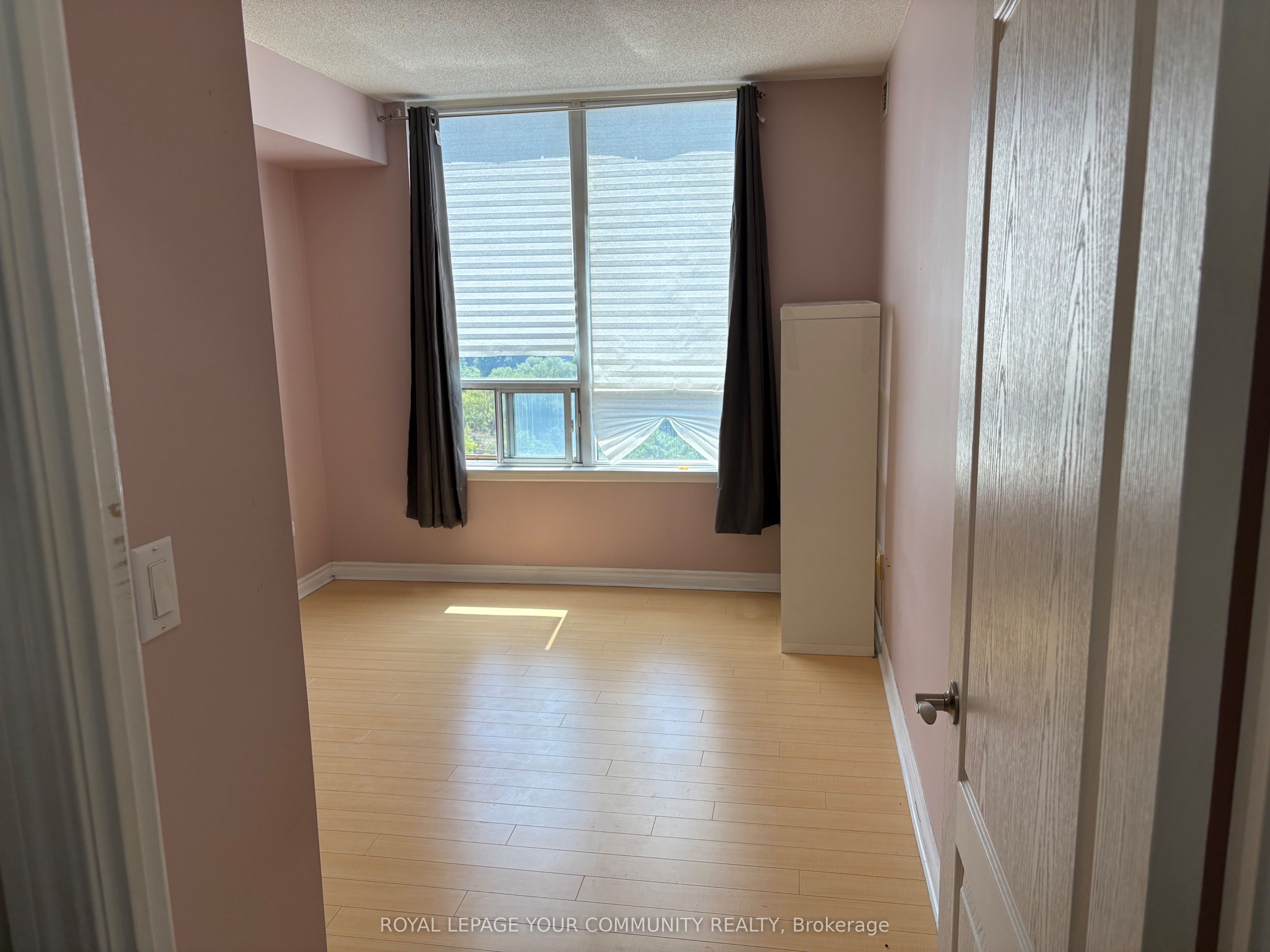 2088 Lawrence Avenue W 908 Property Photo 21