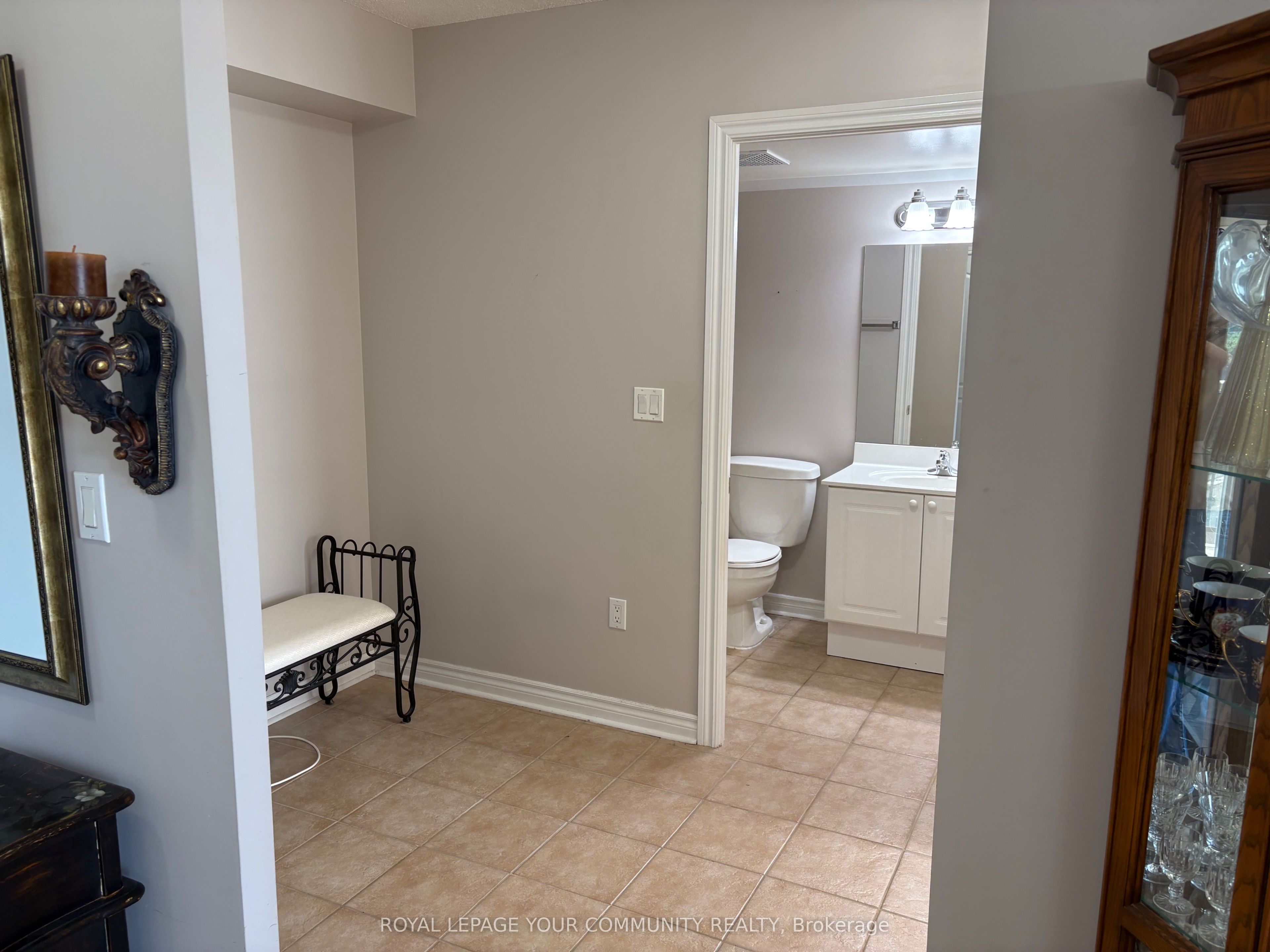 2088 Lawrence Avenue W 908 Property Photo 24