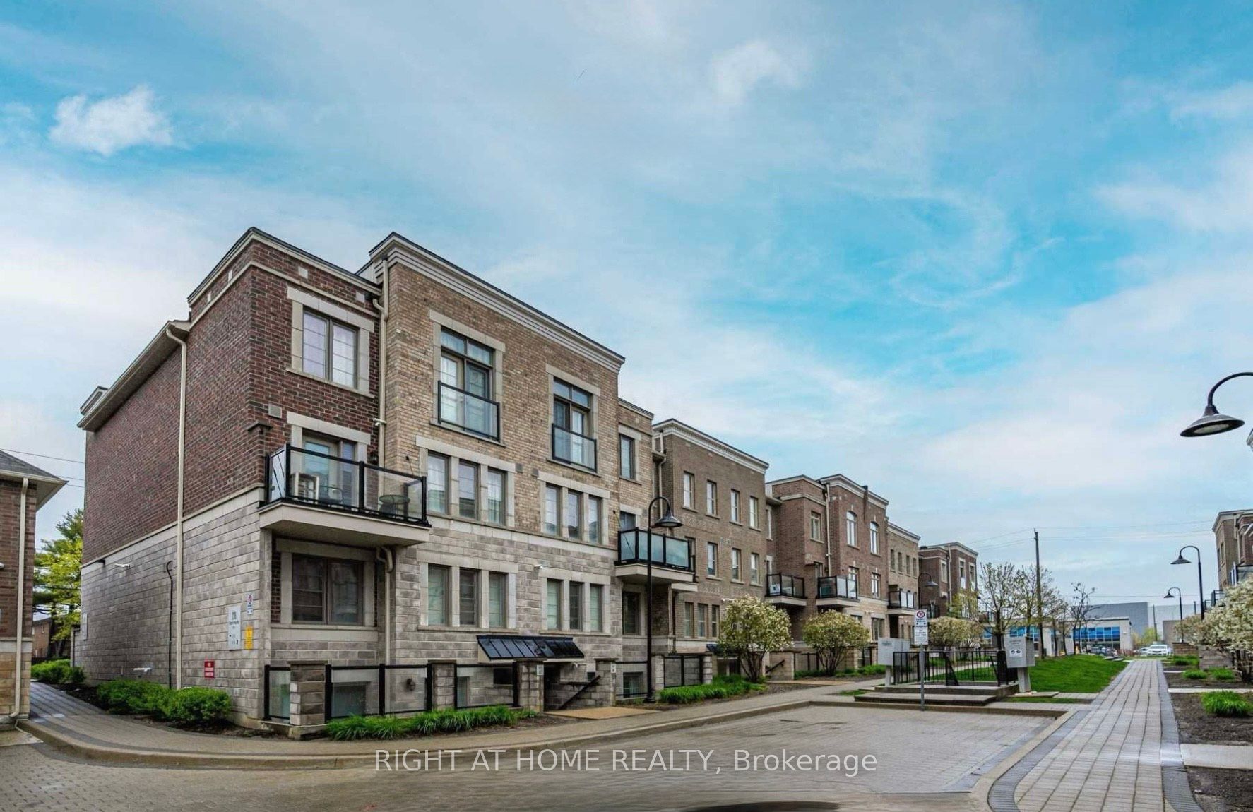 2315 Sheppard Avenue W 42 Property Photo 1
