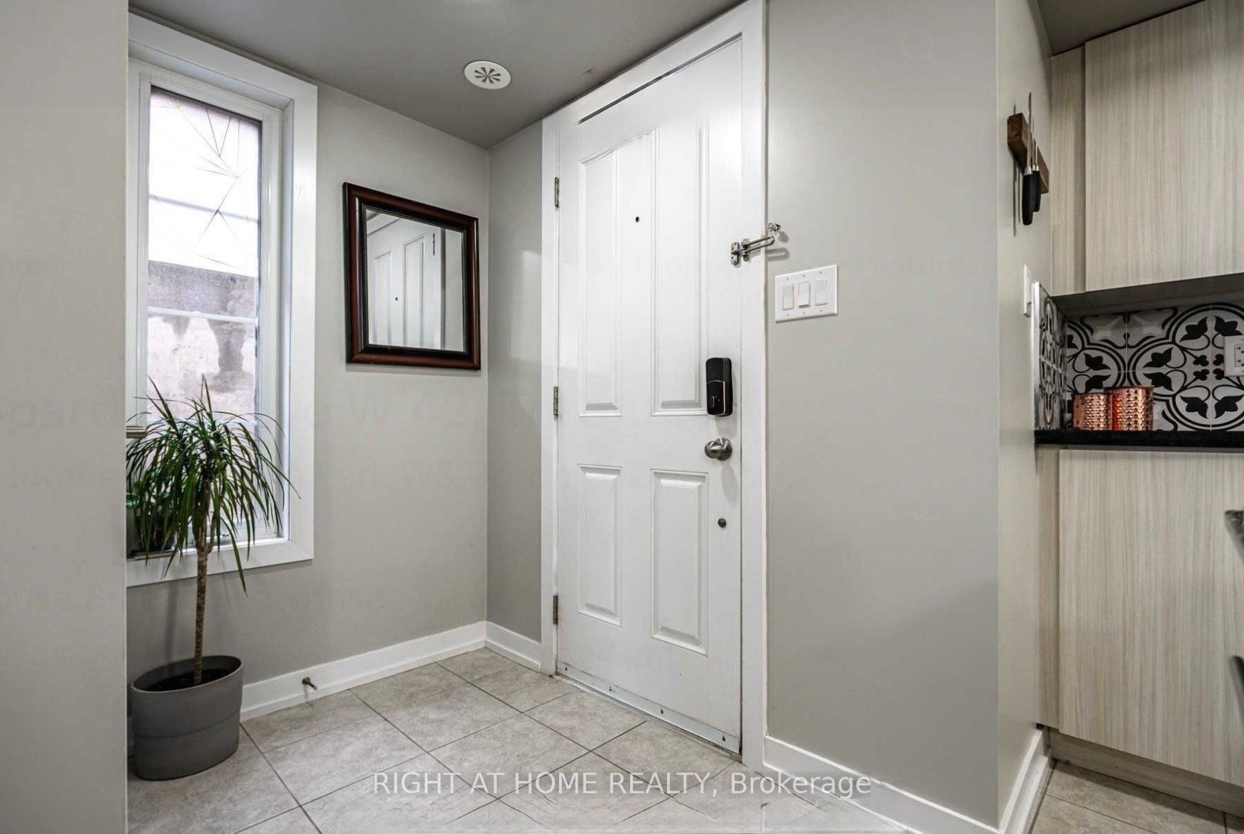 2315 Sheppard Avenue W 42 Property Photo 2