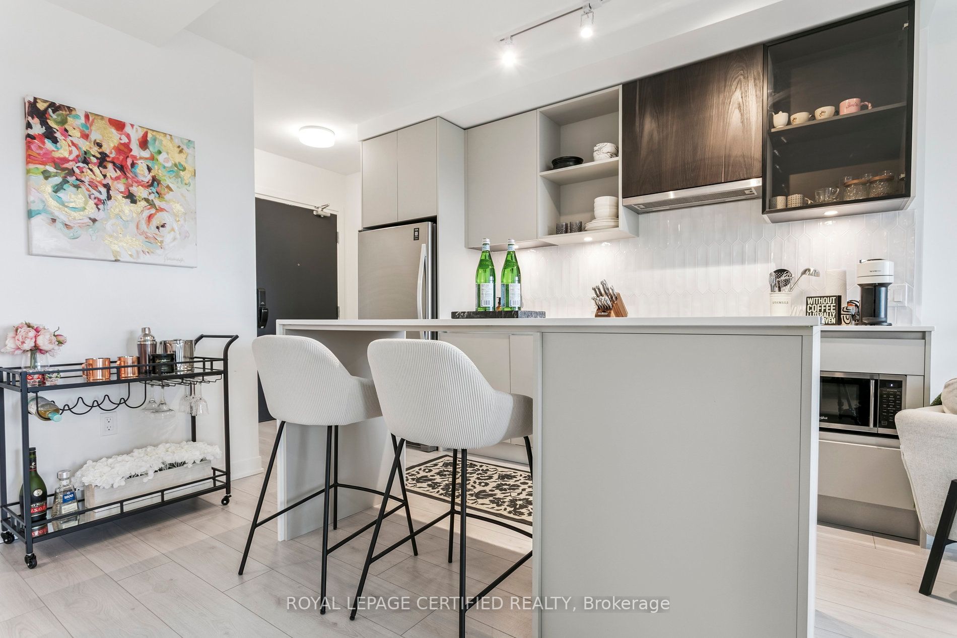395 Dundas Street W 509 Property Photo 14