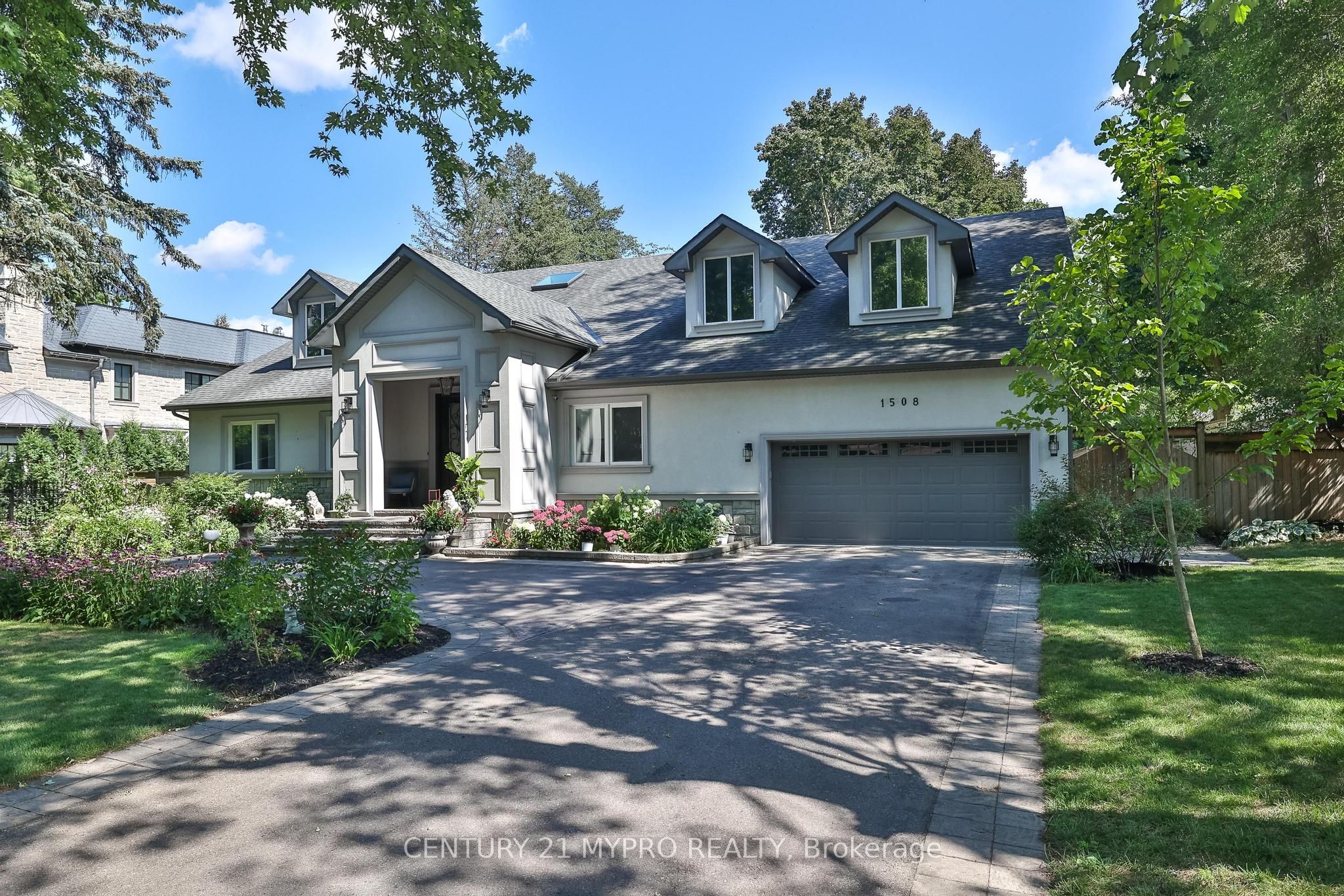 1508 Oakhill Drive Property Photo 1