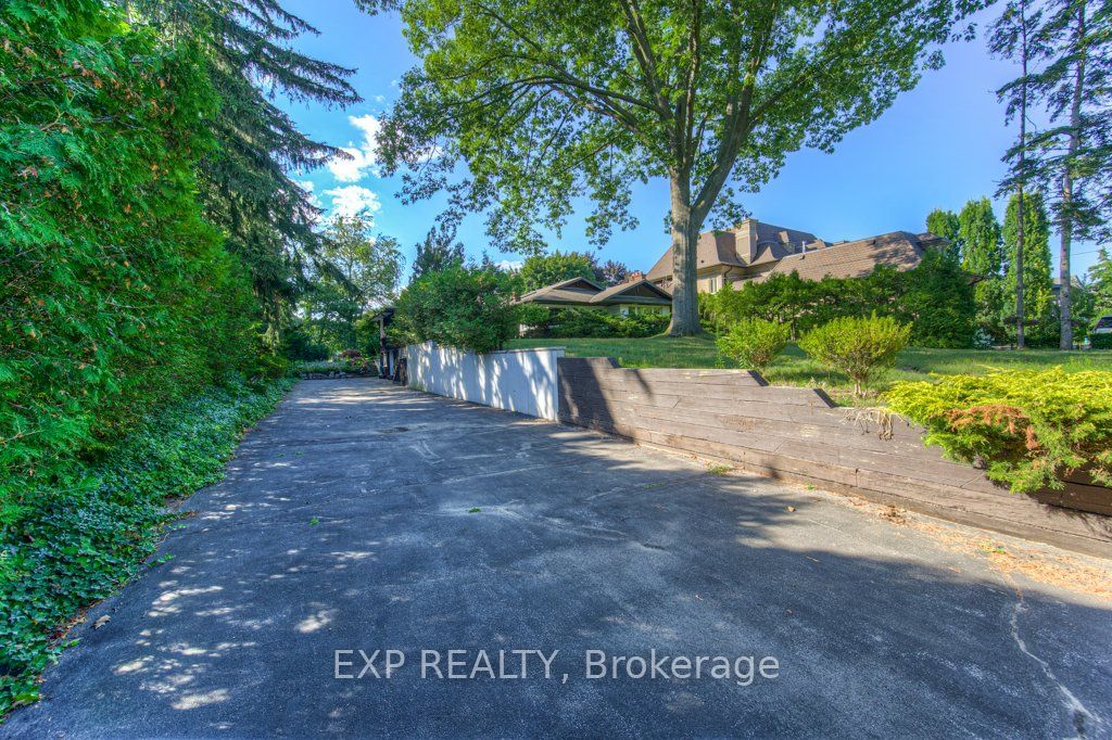 4187 Lakeshore Road Property Photo 5