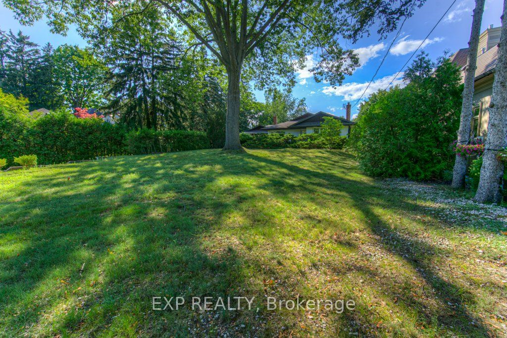 4187 Lakeshore Road Property Photo 6