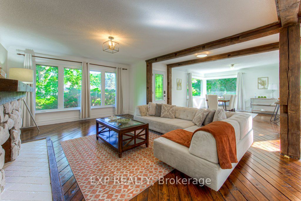 4187 Lakeshore Road Property Photo 11