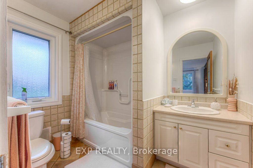 4187 Lakeshore Road Property Photo 29