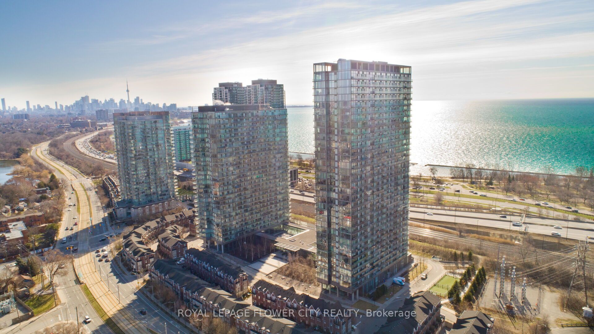 105 The Queensway Avenue 415 Property Photo 1