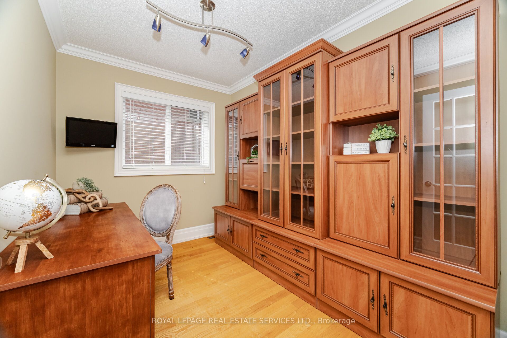 217 Cossack Court Property Photo 28
