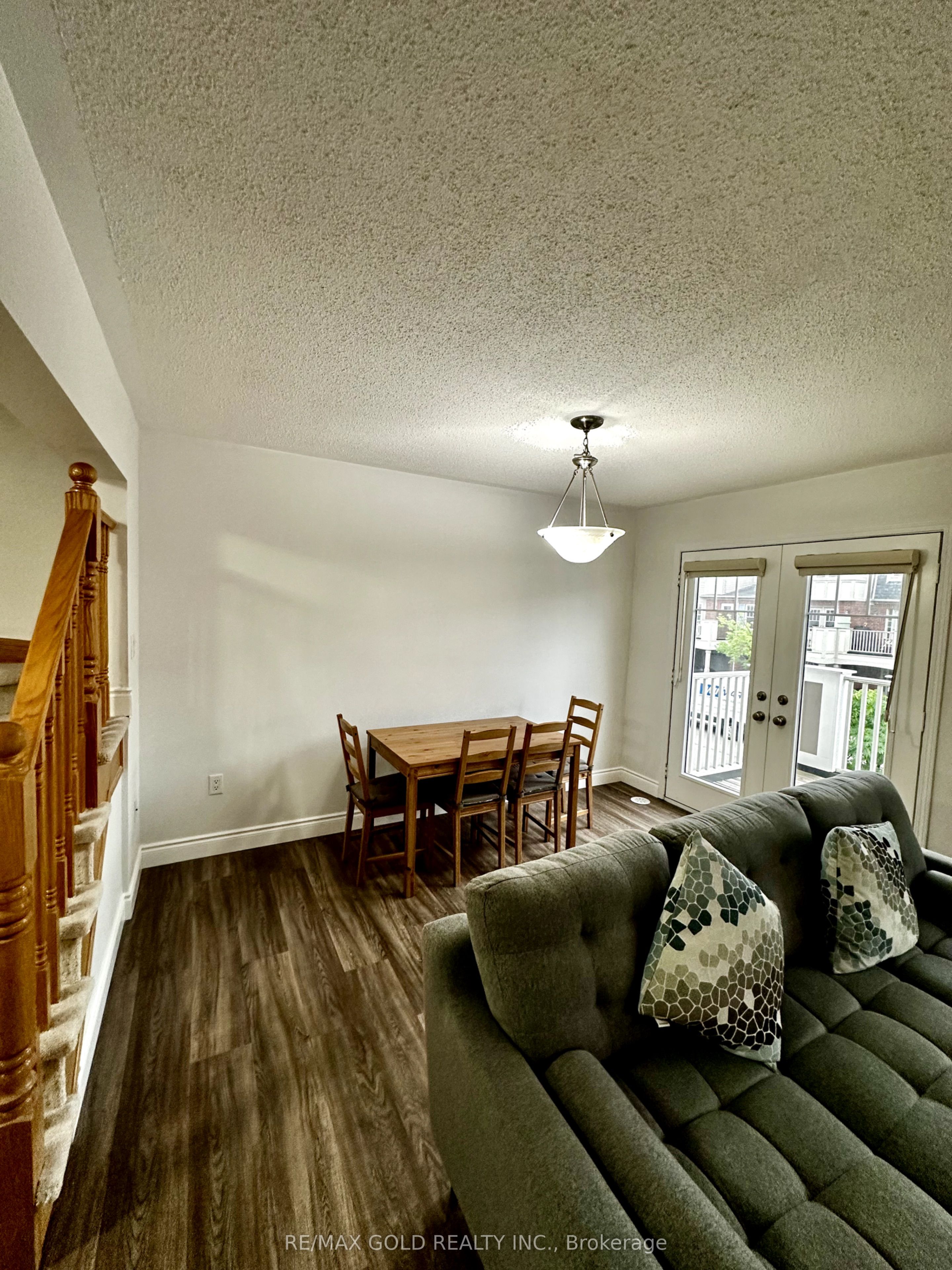 812 Fowles Court Property Photo 10