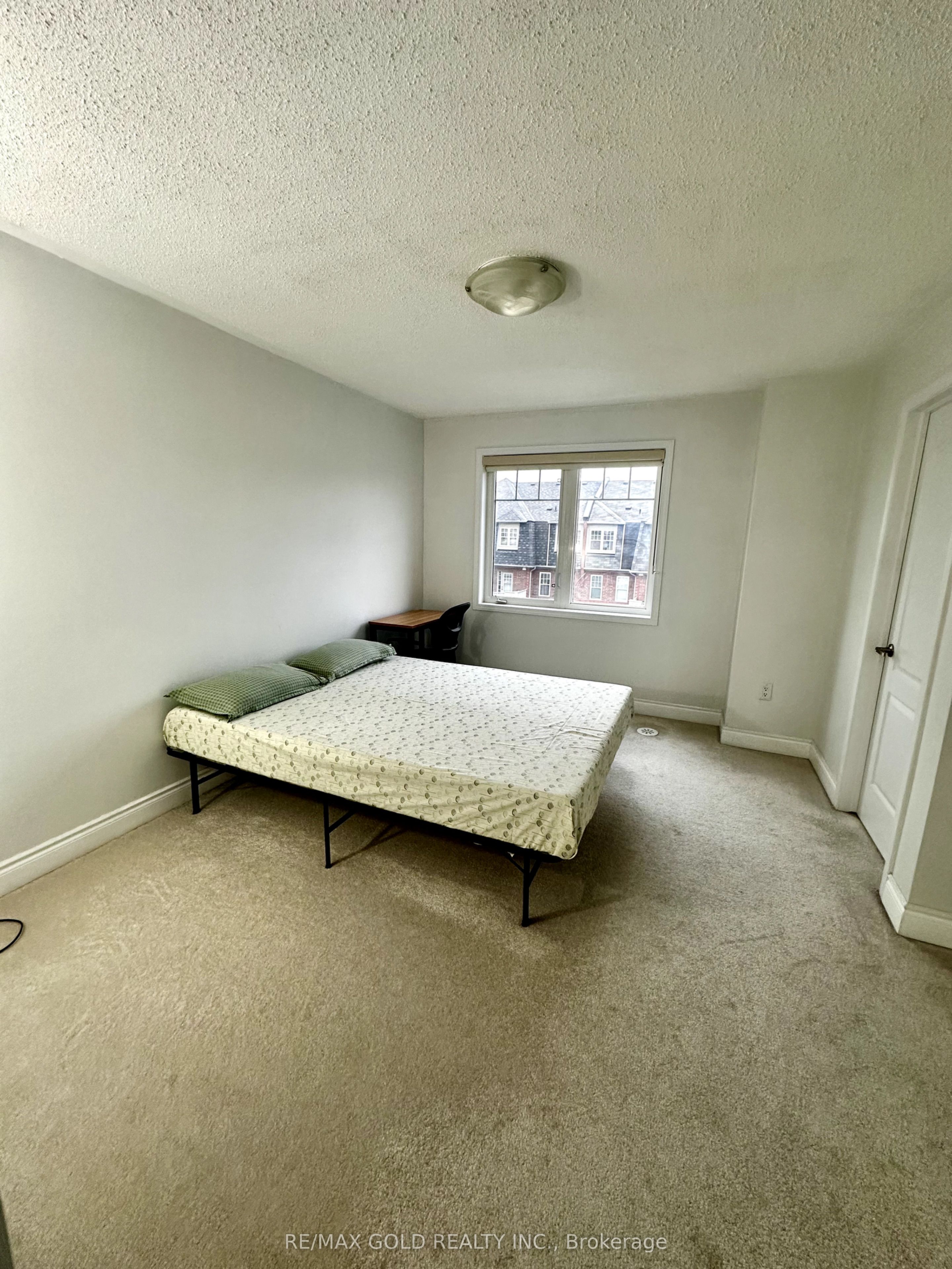 812 Fowles Court Property Photo 17