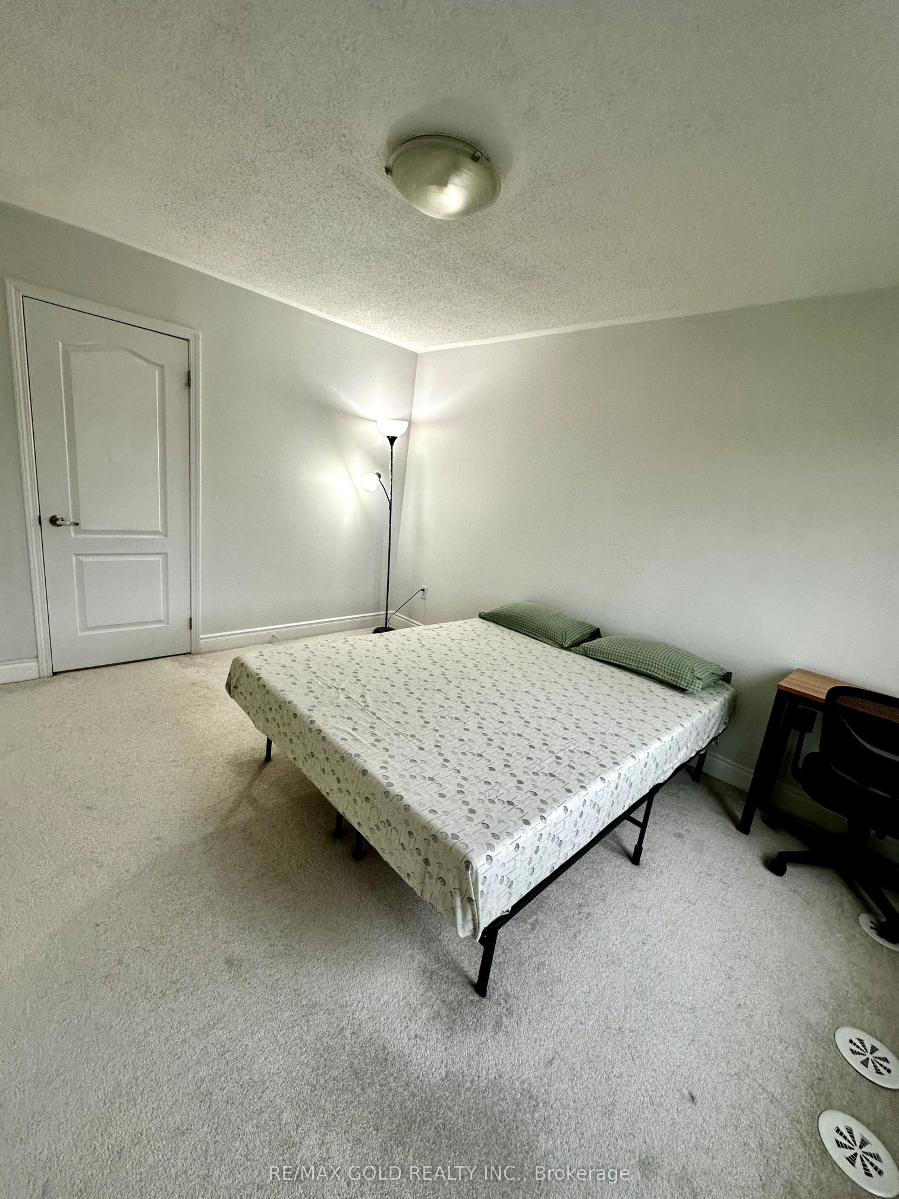 812 Fowles Court Property Photo 18