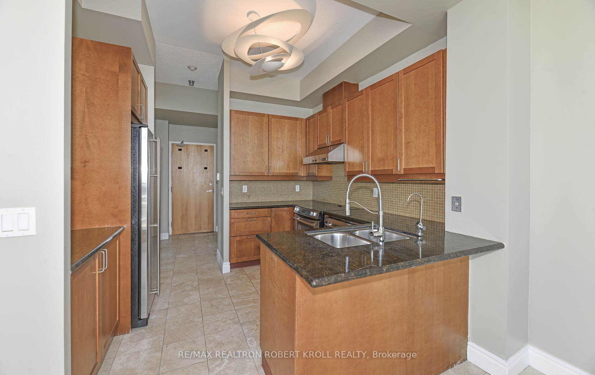 3939 Duke Of York Boulevard Ph 7 Property Photo 14