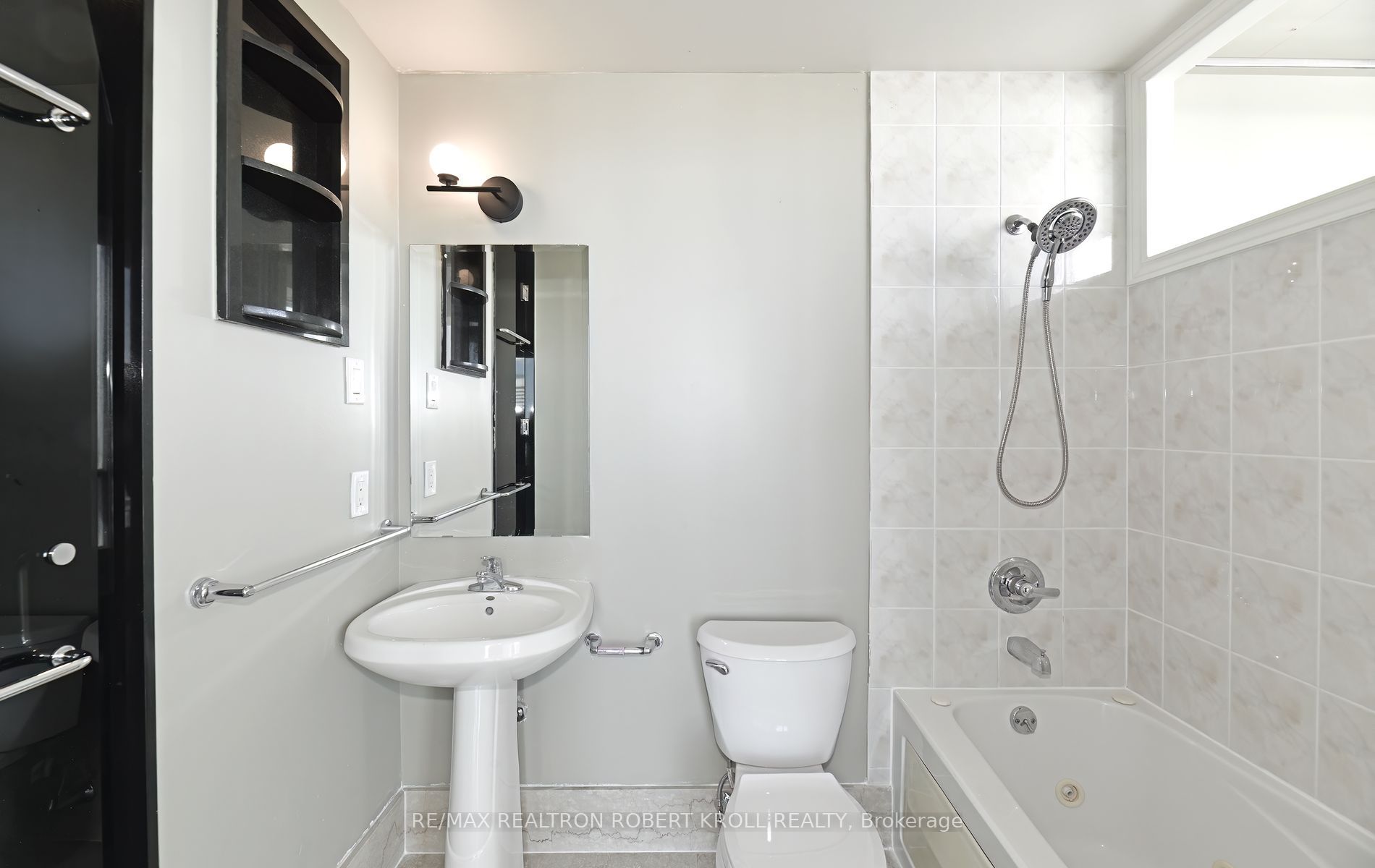 3939 Duke Of York Boulevard Ph 7 Property Photo 22