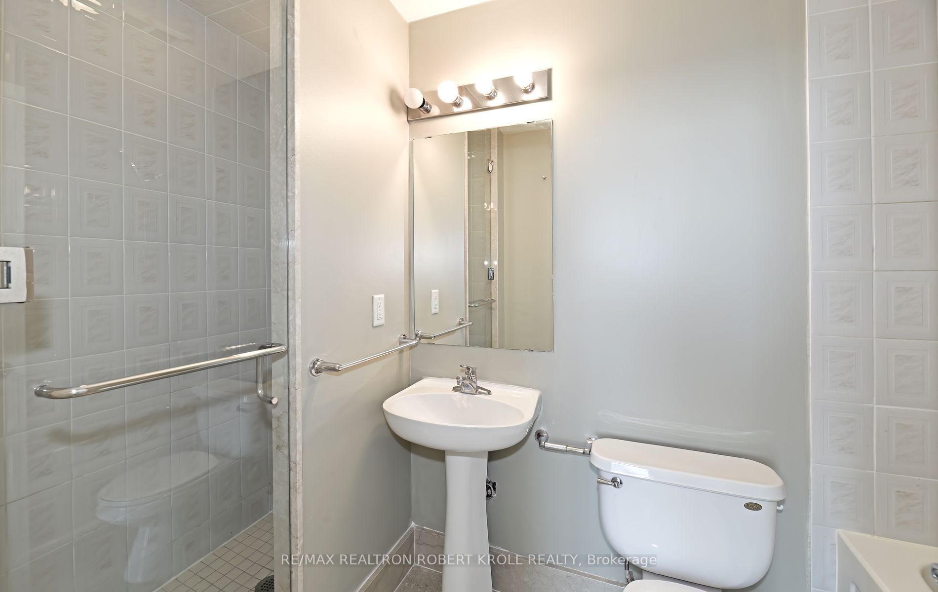3939 Duke Of York Boulevard Ph 7 Property Photo 25