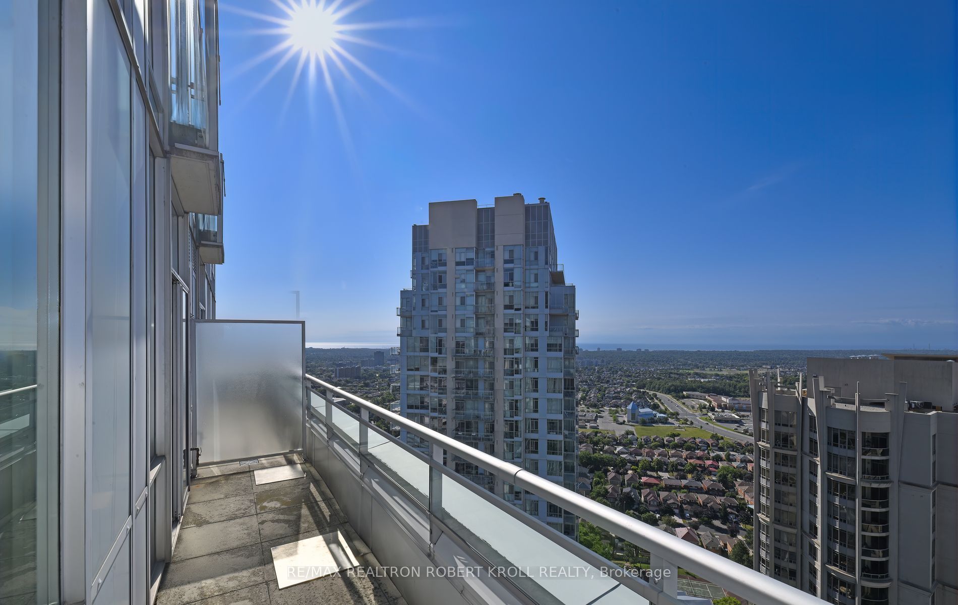 3939 Duke Of York Boulevard Ph 7 Property Photo 28