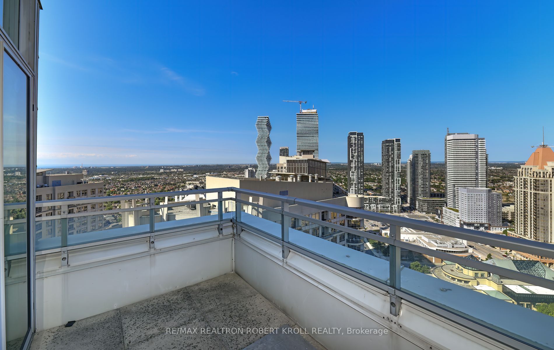 3939 Duke Of York Boulevard Ph 7 Property Photo 30