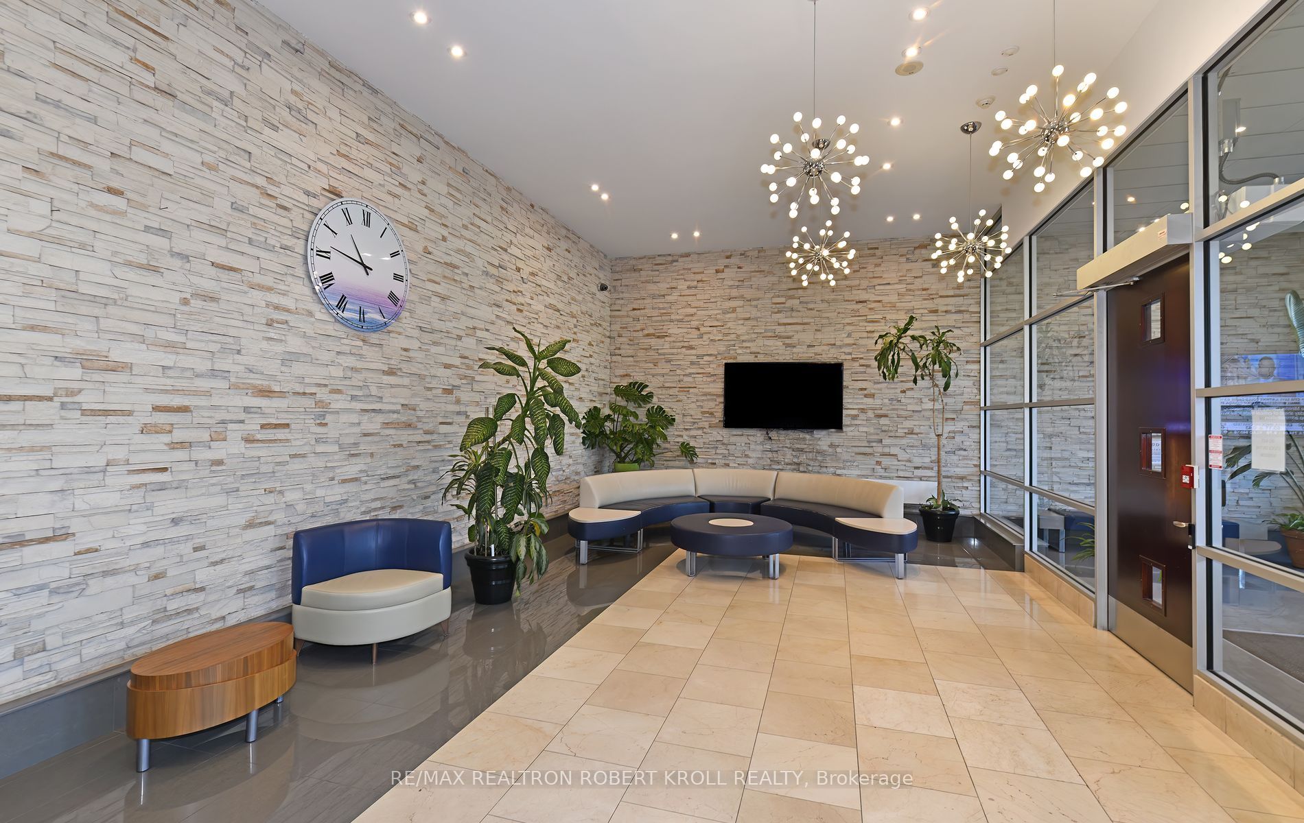 3939 Duke Of York Boulevard Ph 7 Property Photo 32