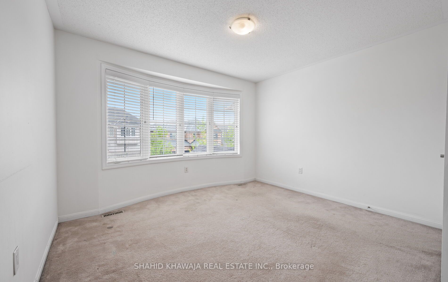 566 Hood Terrace Property Photo 28
