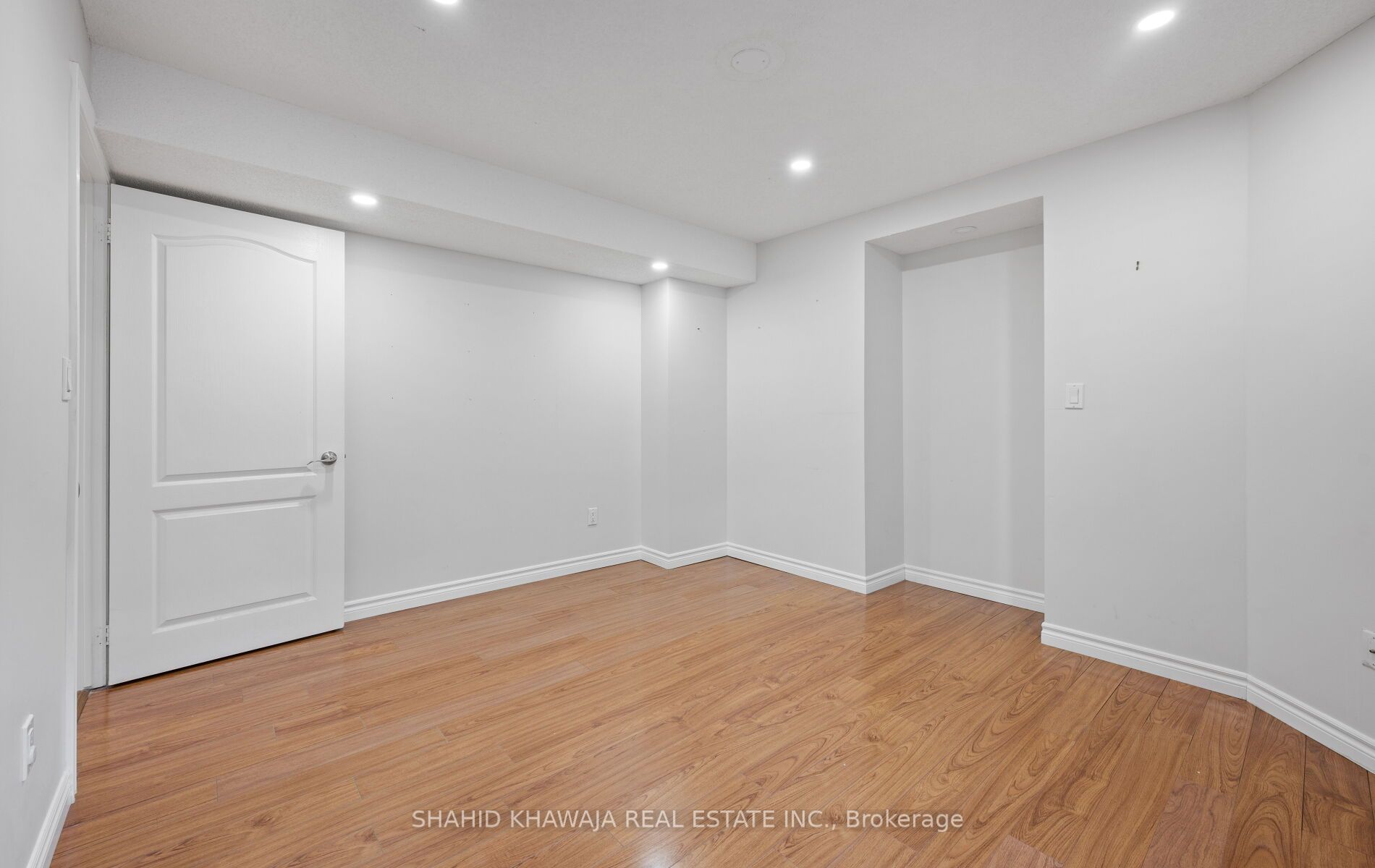 566 Hood Terrace Property Photo 41