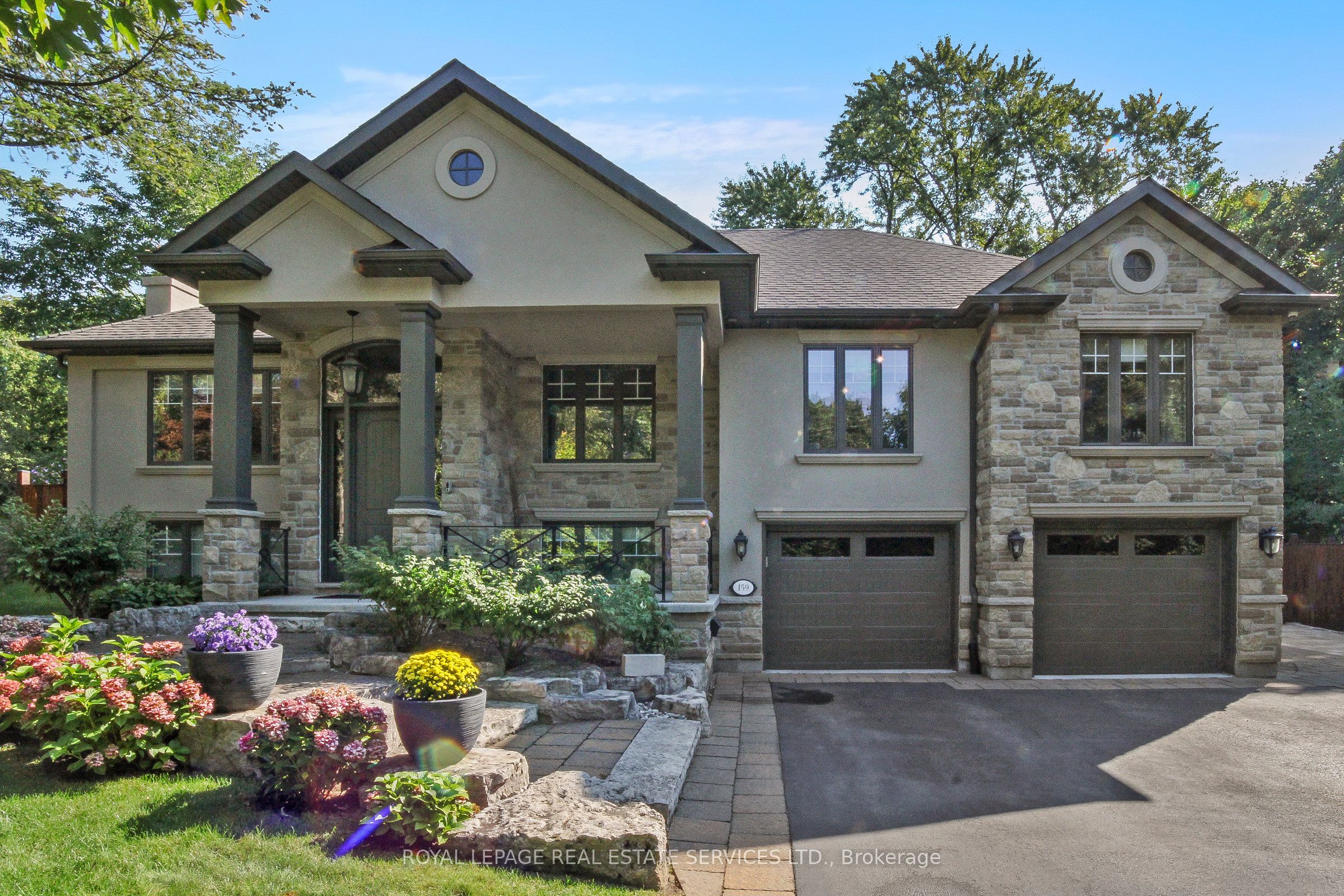 159 Viewbank Cres Property Photo 1