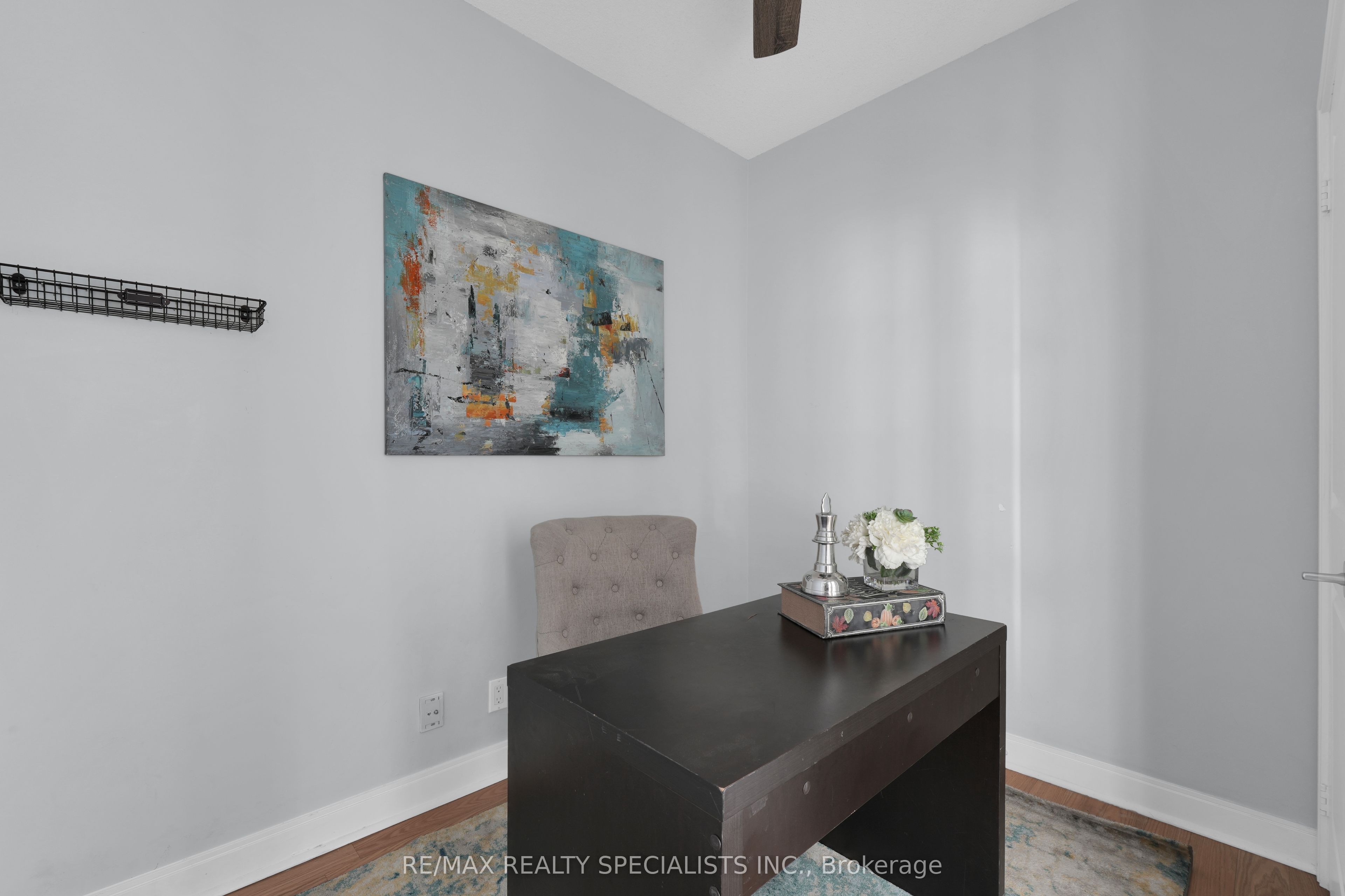 80 Absolute Avenue N 911 Property Photo 22