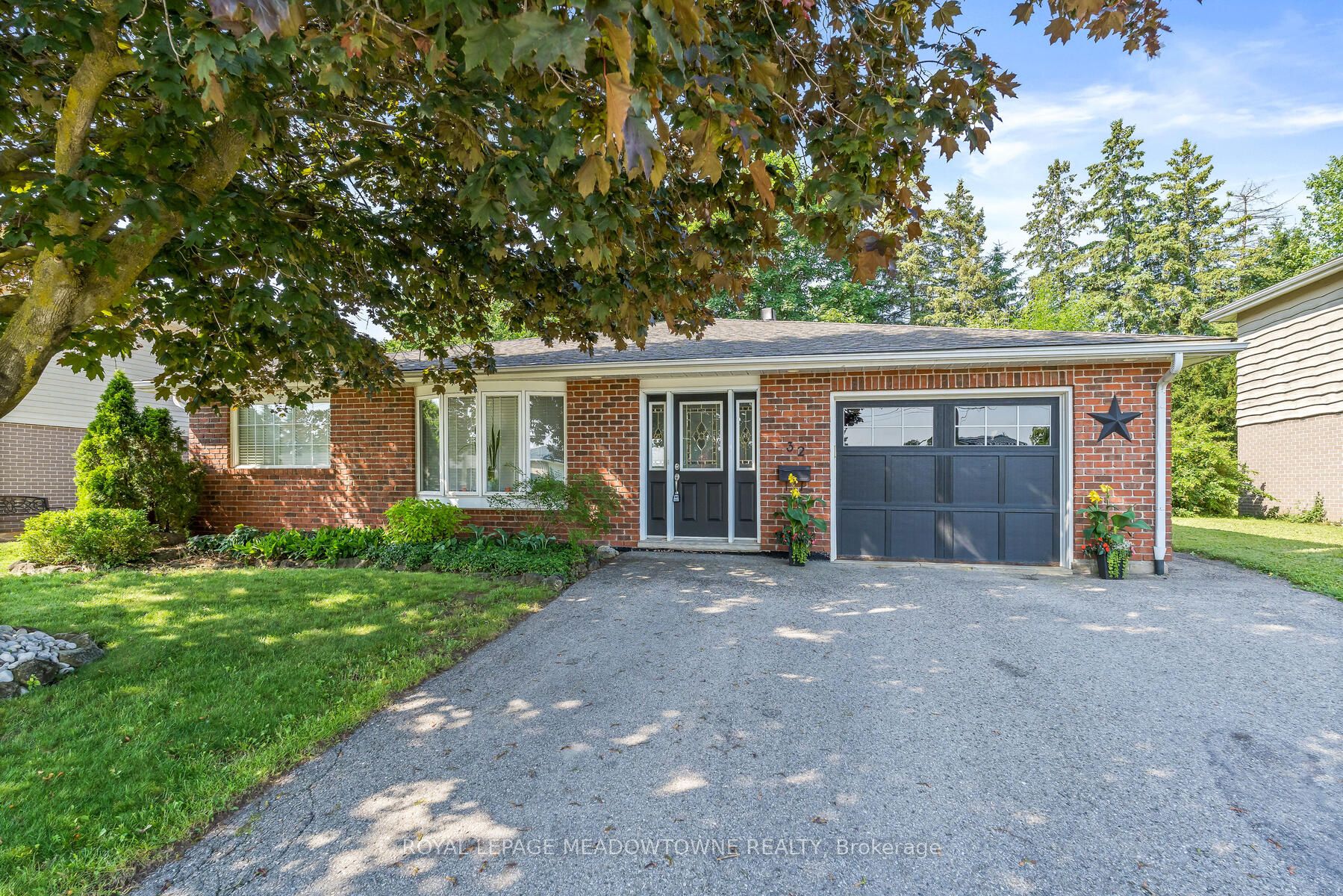 32 Joycelyn Cres Property Photo 1