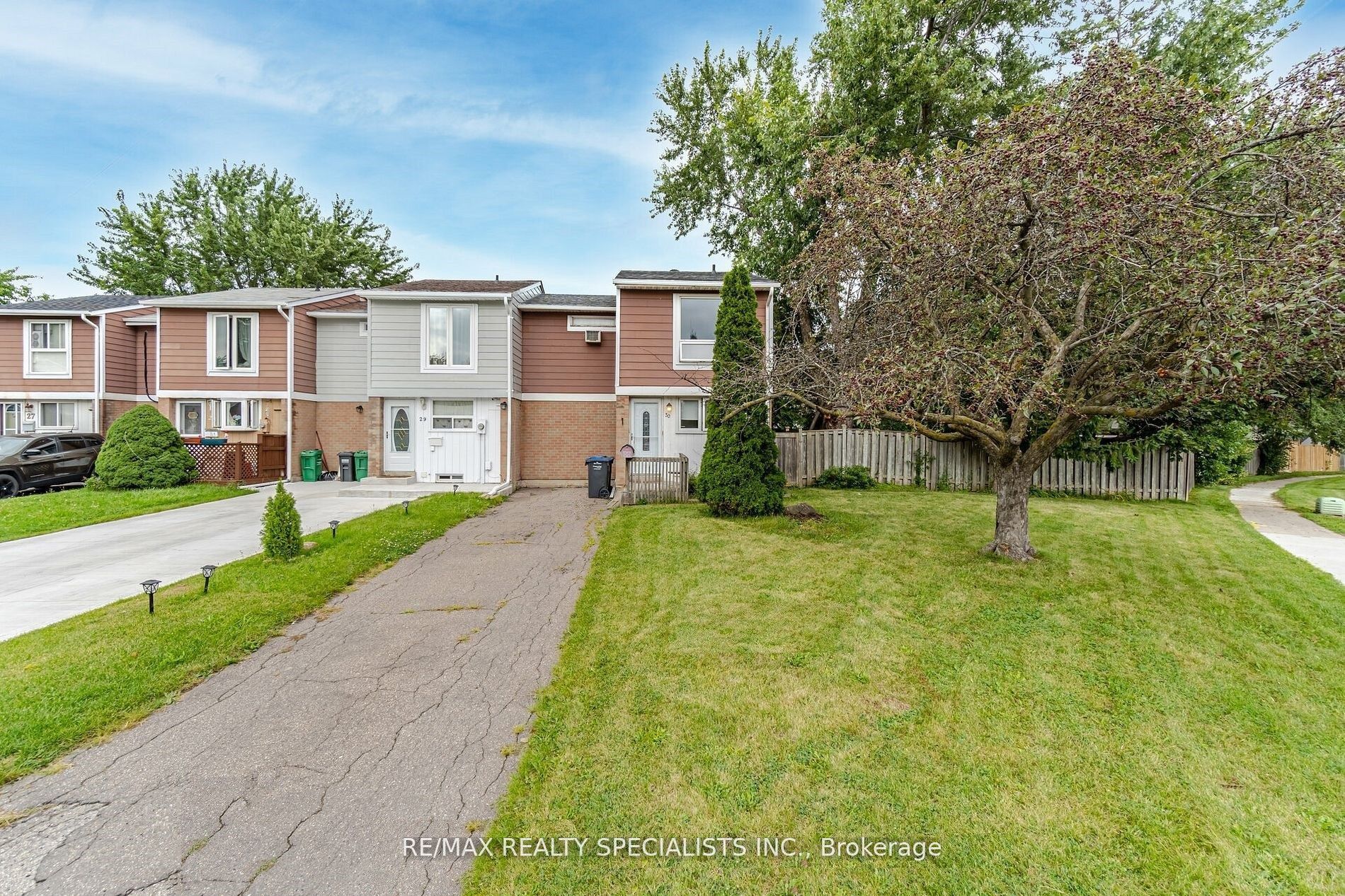 30 Hardcastle Court Property Photo 2