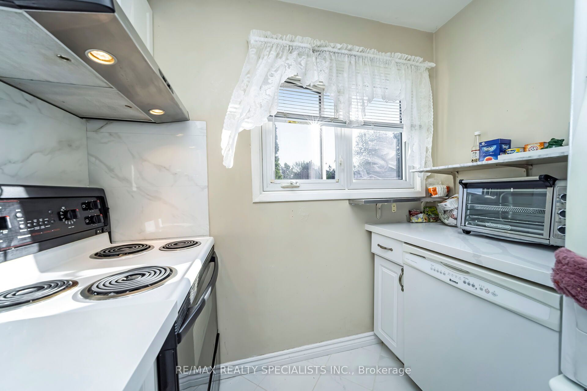 30 Hardcastle Court Property Photo 16