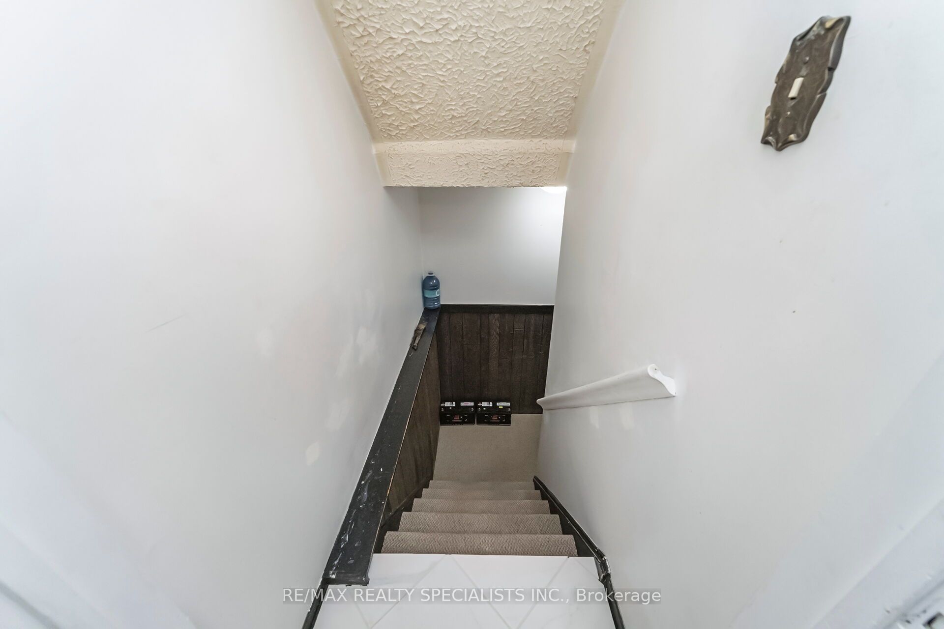 30 Hardcastle Court Property Photo 28