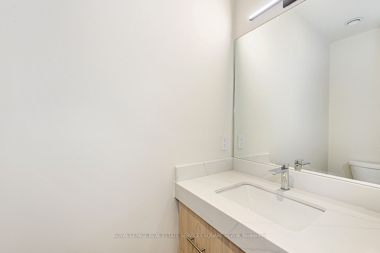 123 Maurice Drive 412 Property Photo 5