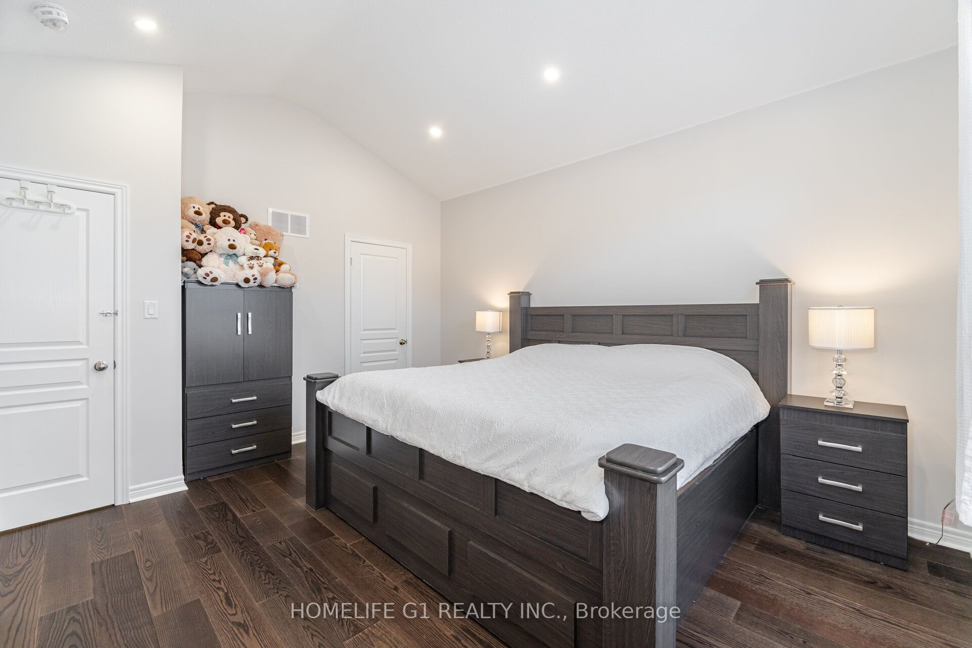 82 Truro Circle Property Photo 18
