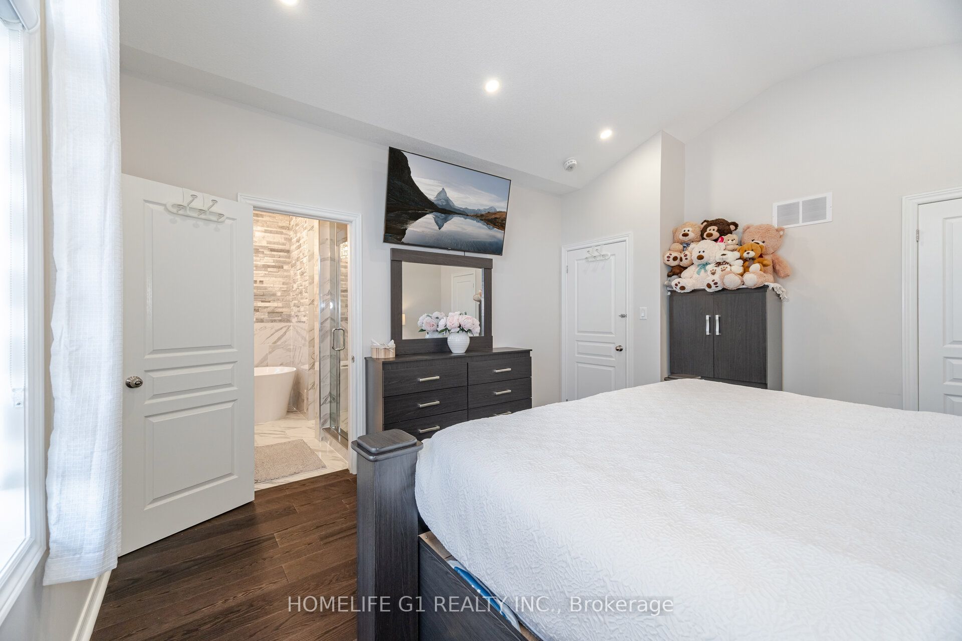 82 Truro Circle Property Photo 20