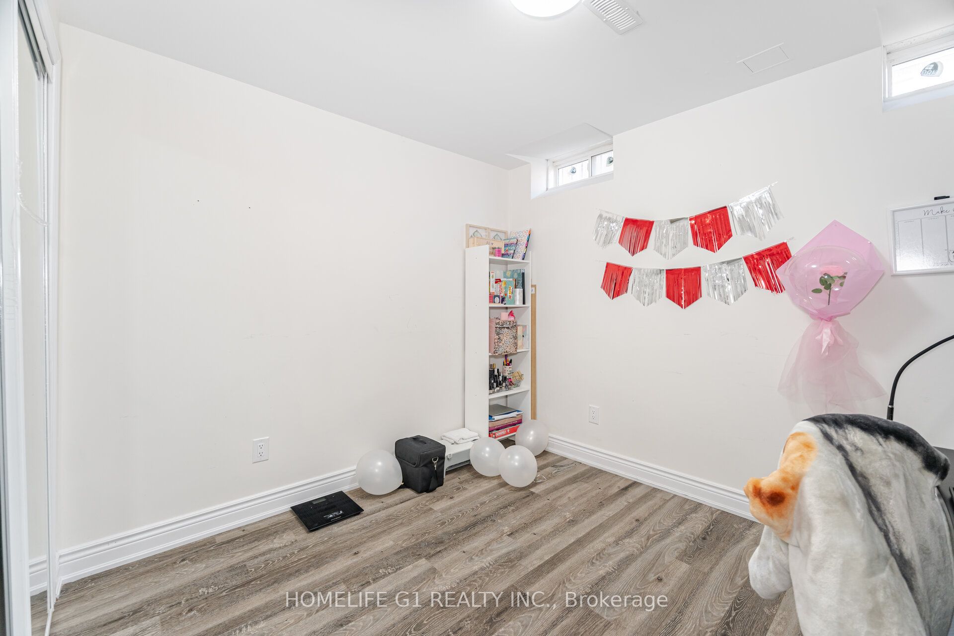 82 Truro Circle Property Photo 37