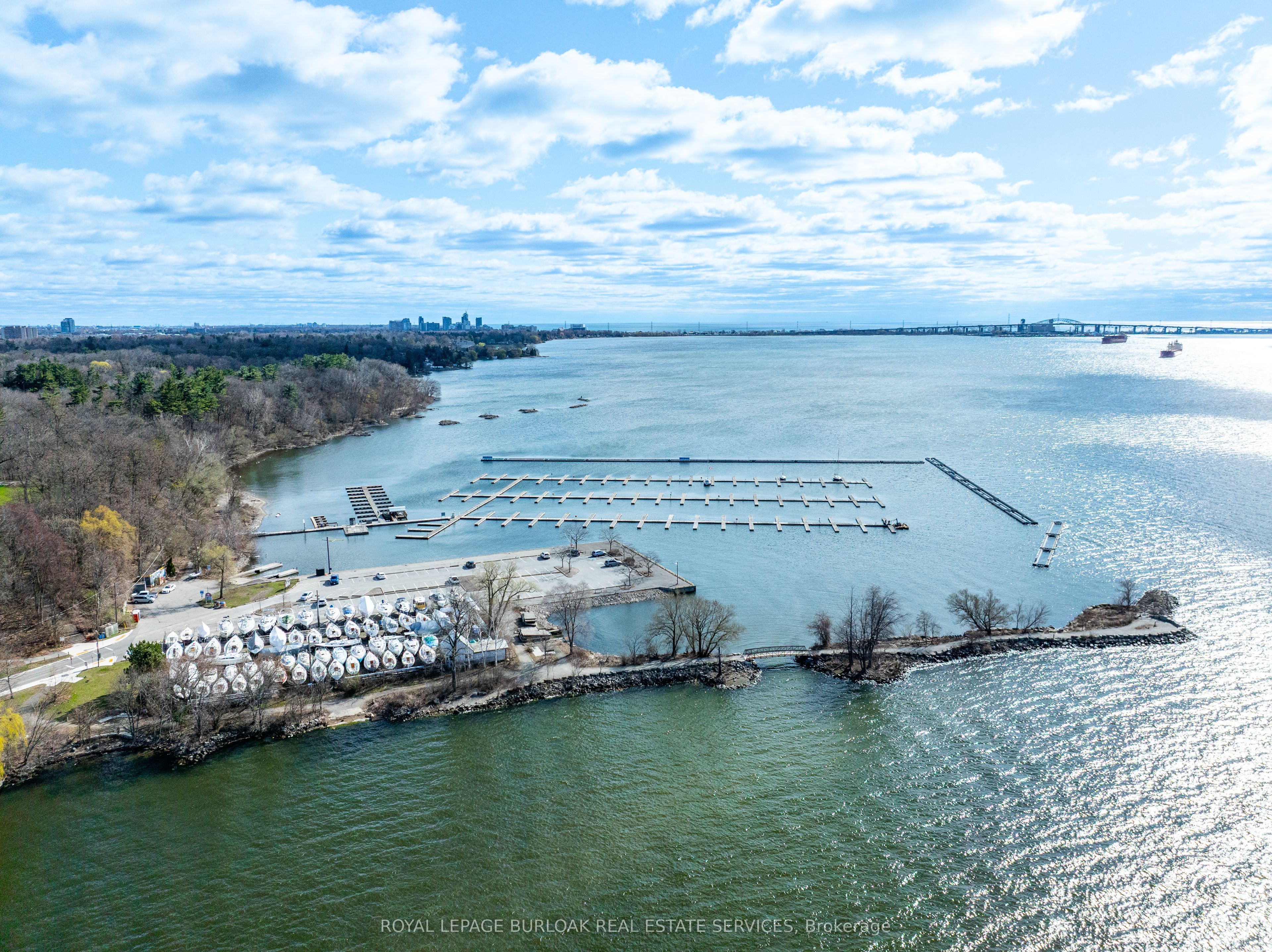 800 Lasalle Park Rd Property Photo 16