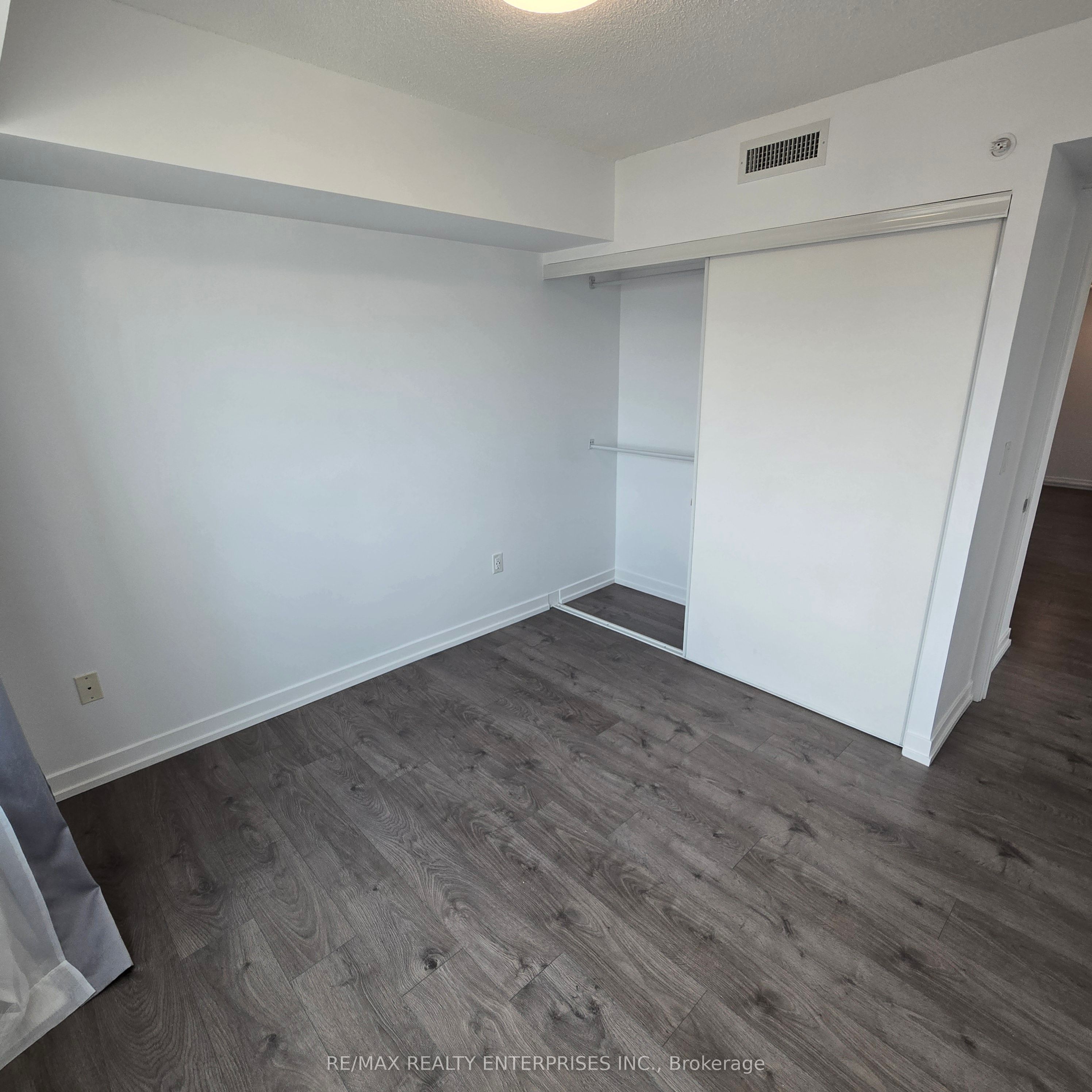 1410 Dupont Street 2201 Property Photo 9